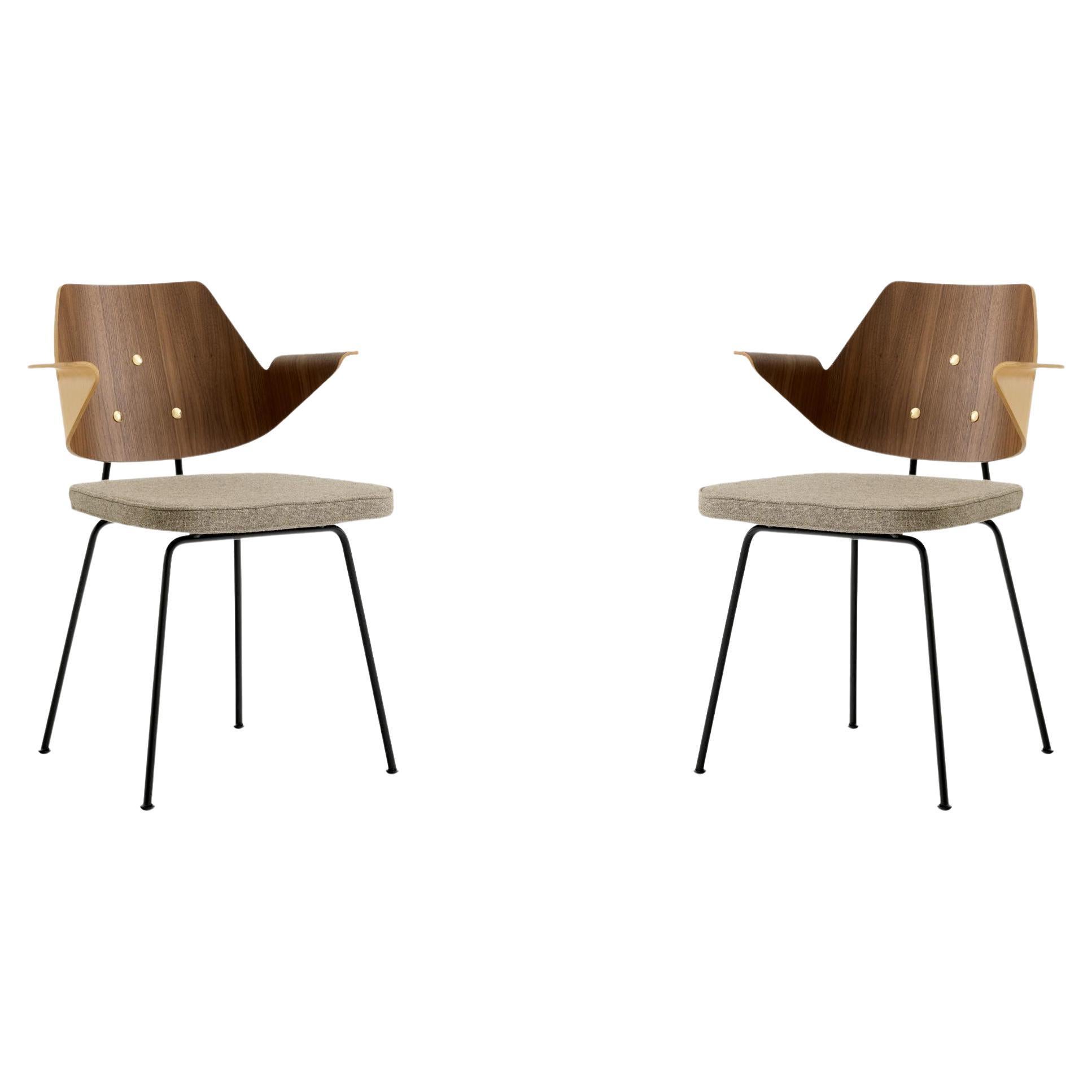 Ein Paar RFH-Sessel - Nussbaum und Buche/ Hallingdal 227- von Robin Day für &Tradition