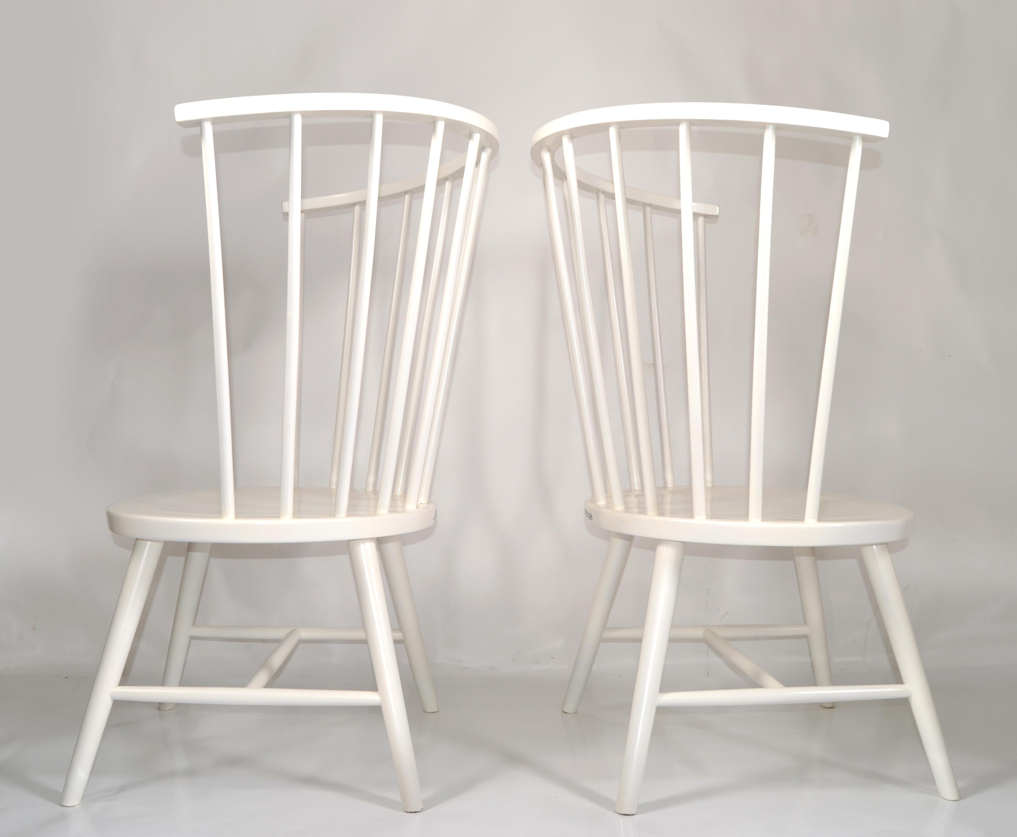 Pair, Riviera Windsor High Backed White Chairs By Paola Navone Rustic American   In Good Condition For Sale In Miami, FL
