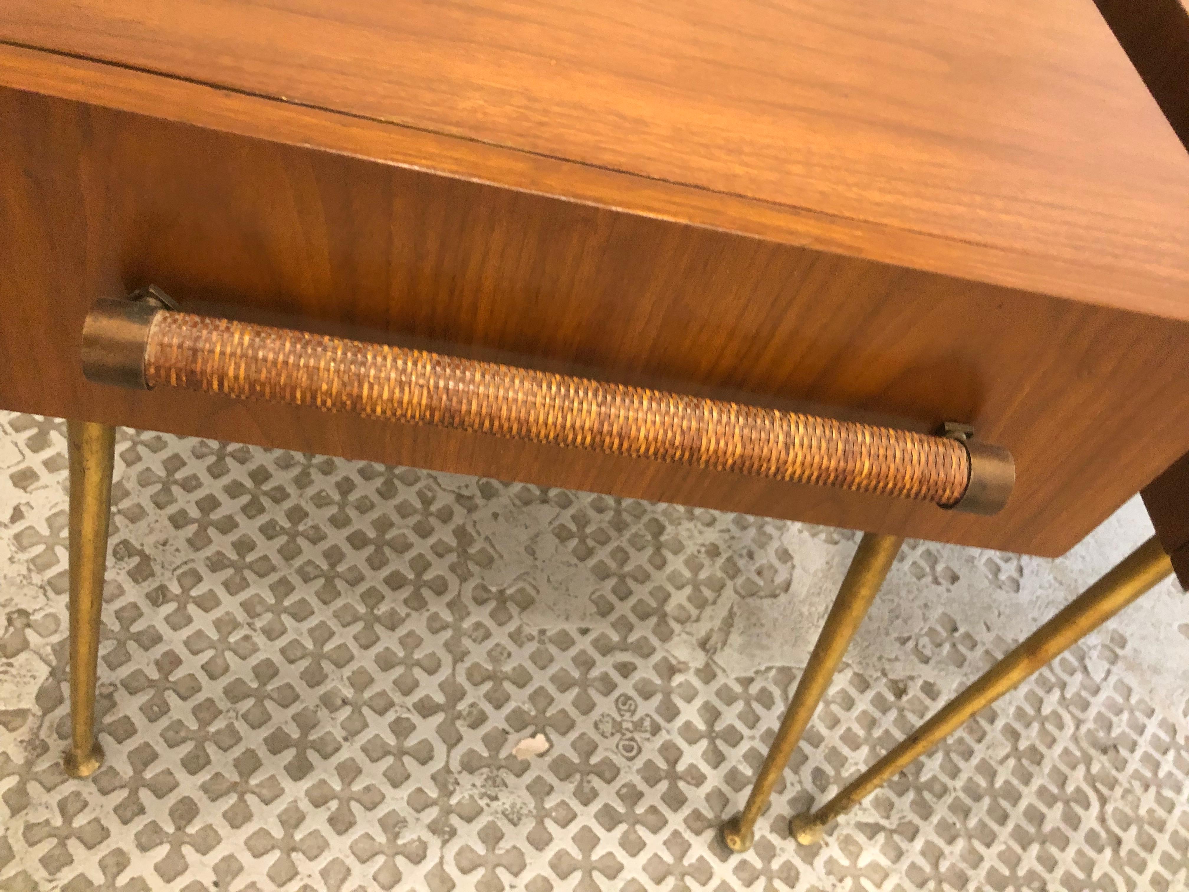 Pair Robsjohn Gibbings Side Tables with Raffia Cane-Wrapped Pulls In Good Condition For Sale In Brooklyn, NY