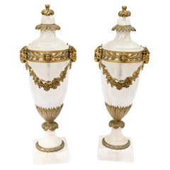 Paire de cassolettes en cristal de roche Urnes Vases Montures en bronze doré 1860