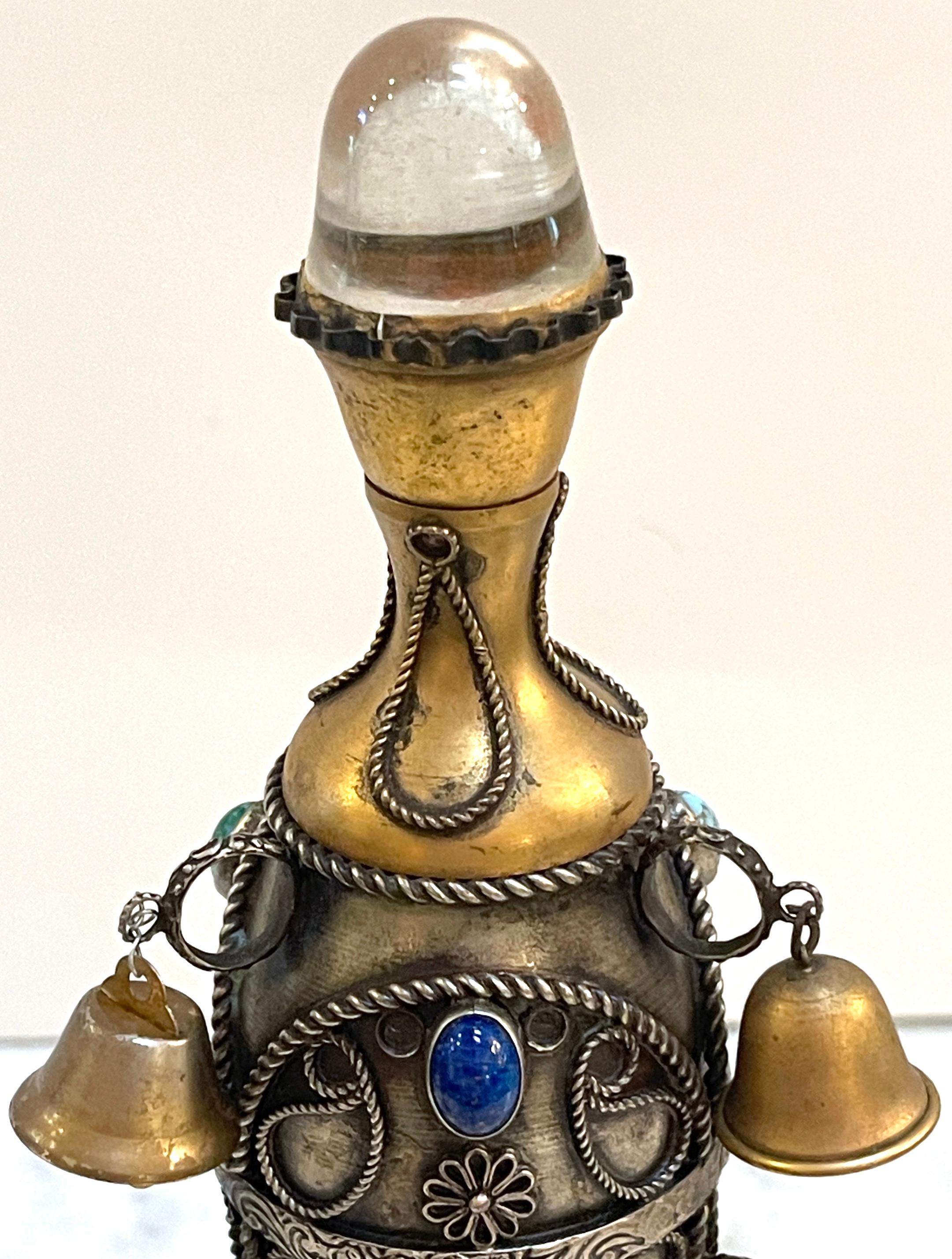 Ein Paar Bergkristall-Edelsteine, Silber & vergoldet, 8 Glocken Judaica Torah/ Rimonim-Endstücke im Angebot 8