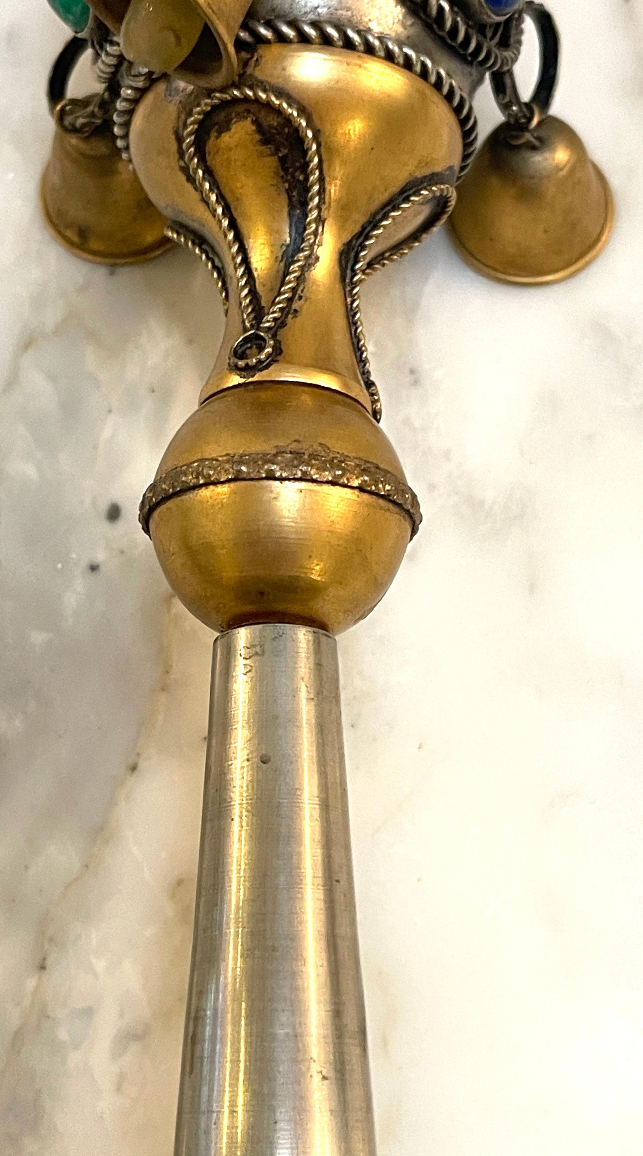 Ein Paar Bergkristall-Edelsteine, Silber & vergoldet, 8 Glocken Judaica Torah/ Rimonim-Endstücke im Angebot 11