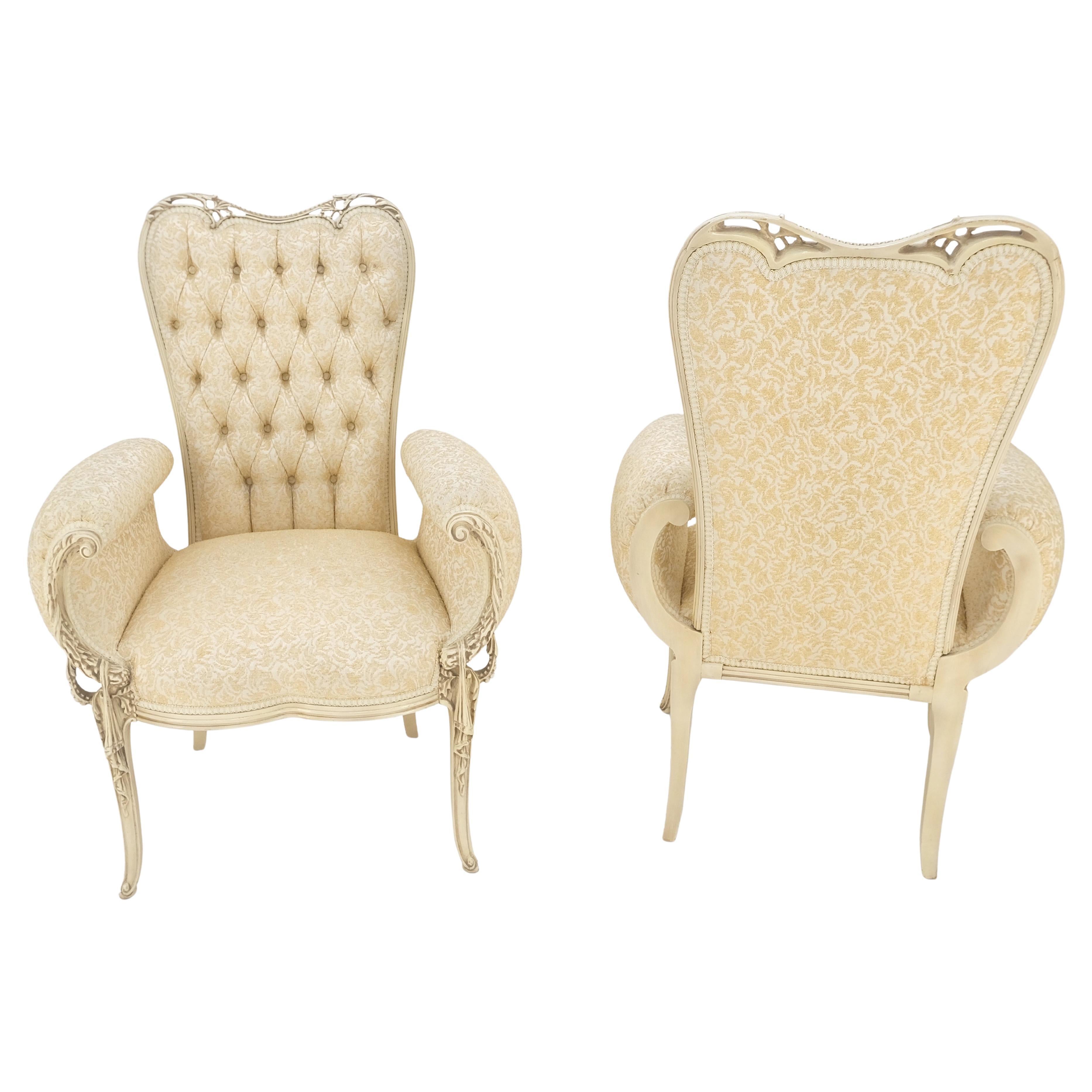 Paire de chaises de style Louis XVI à dossier sculpté Pierce Off-White en vente