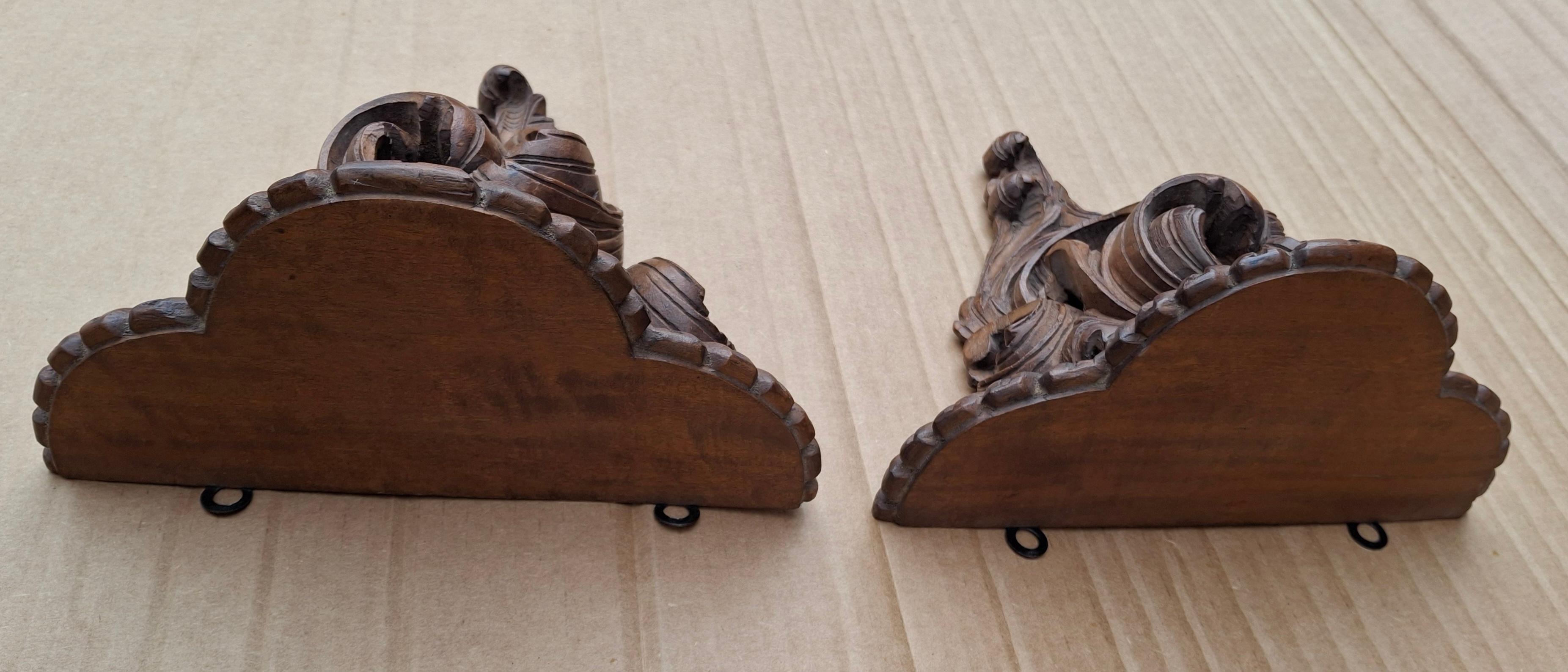 Pair Rococo Style Carved Hardwood Wall Brackets en venta 3