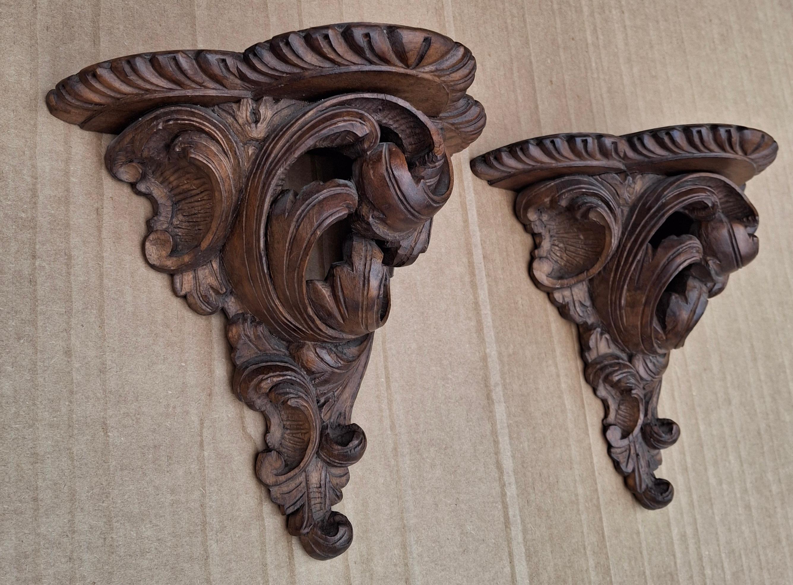 Pair Rococo Style Carved Hardwood Wall Brackets Hecho a mano en venta