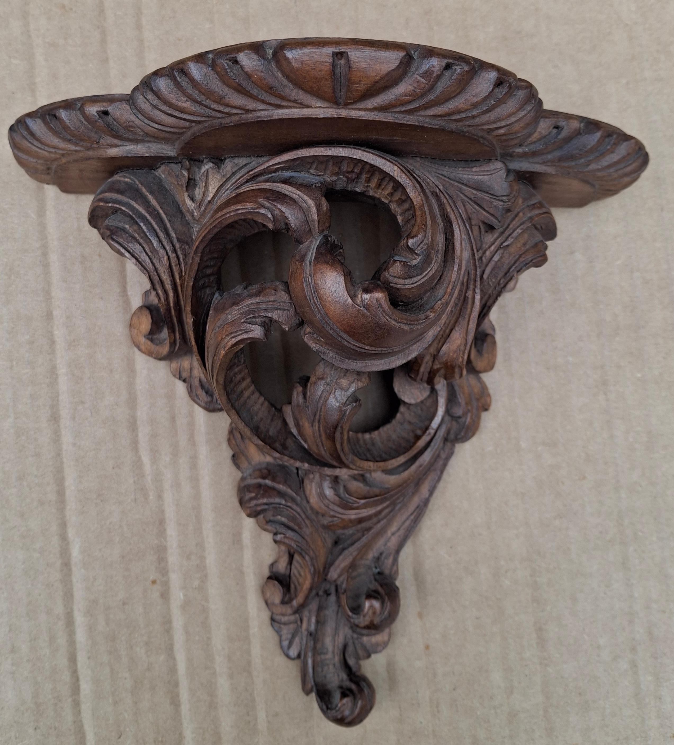 Pair Rococo Style Carved Hardwood Wall Brackets en venta 1