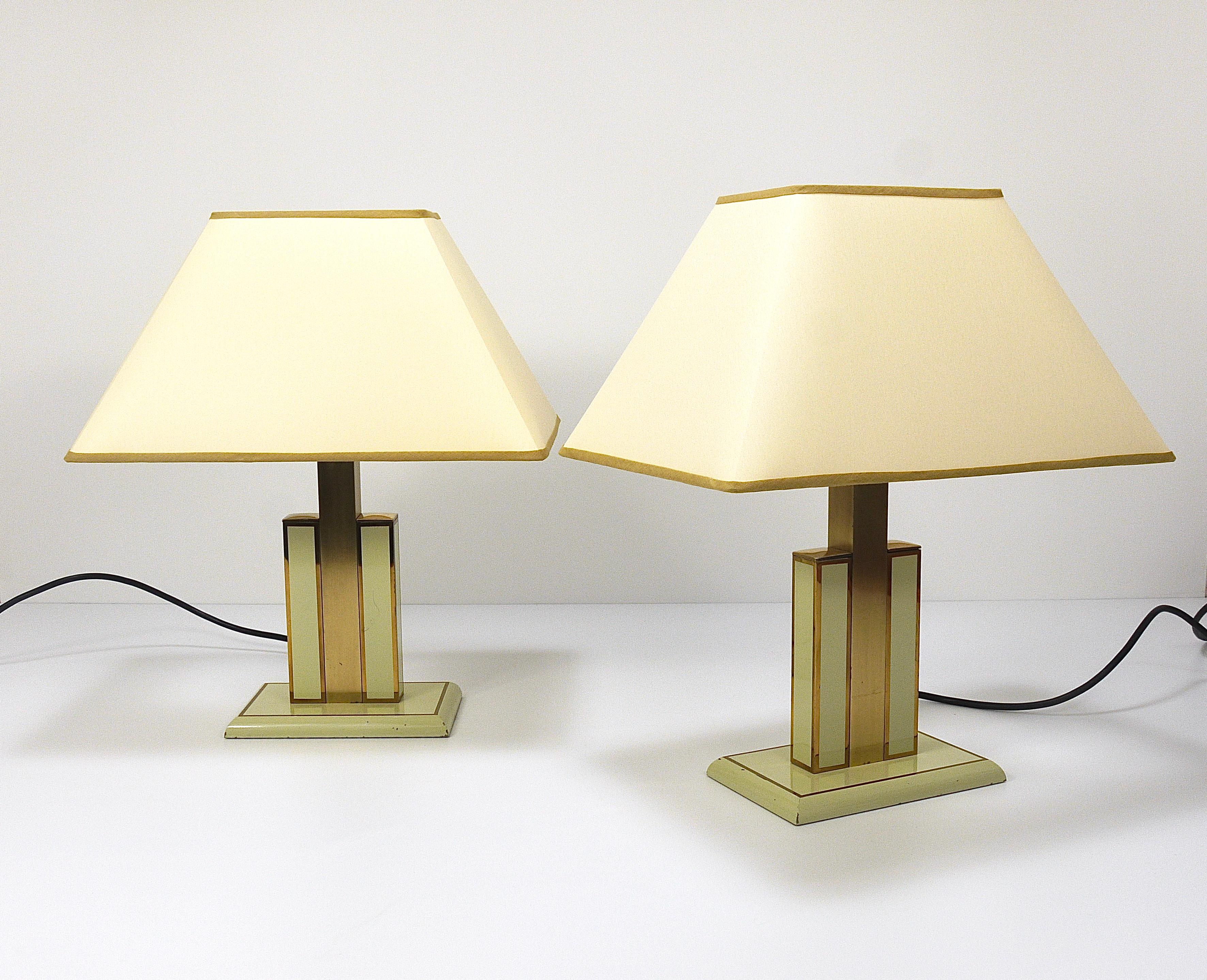 Mid-Century Modern Pair Romeo Rega Ivory & Gold Midcentury Brass Table Side Lamps, Italy, 1970s For Sale