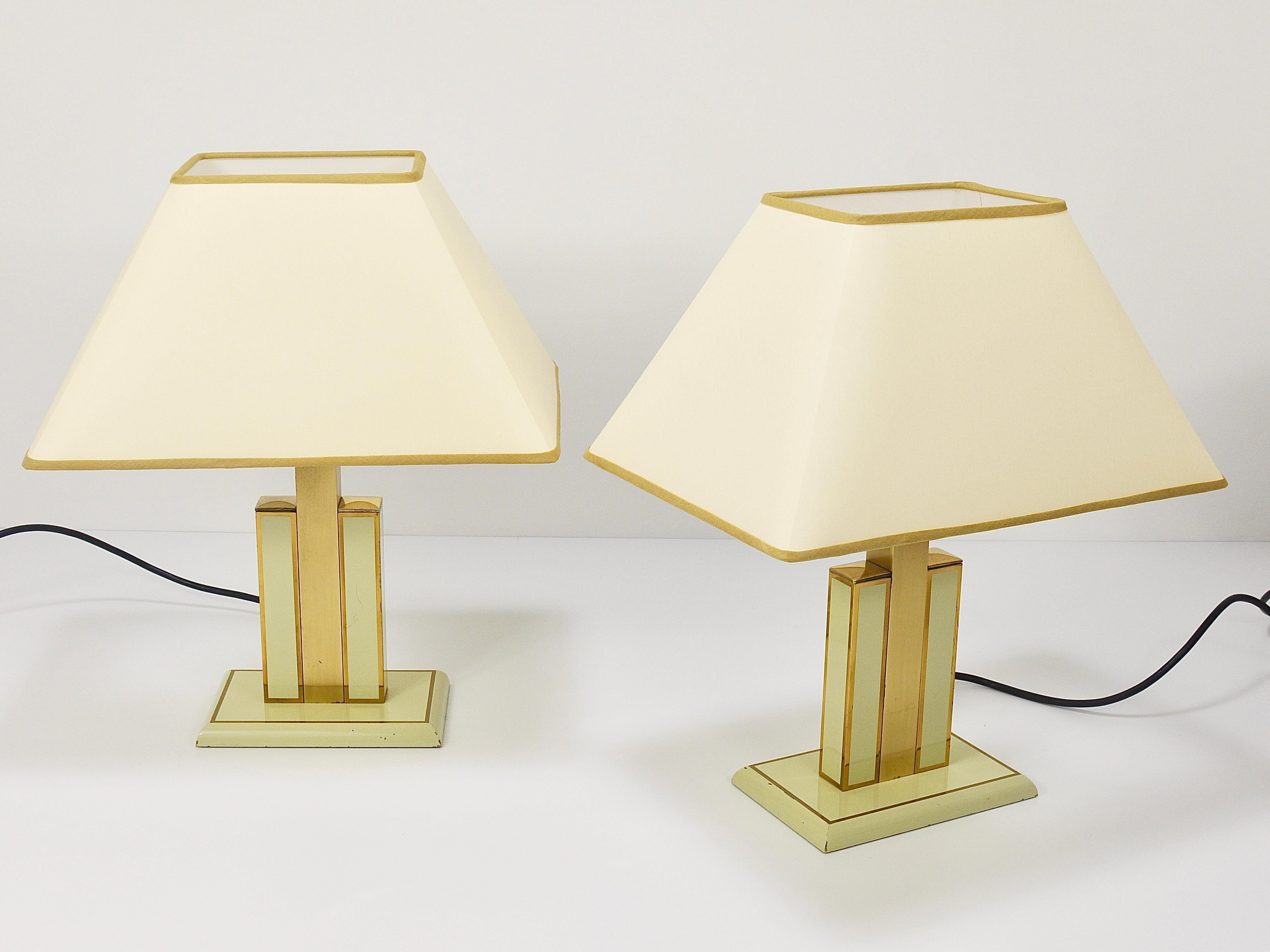 20th Century Pair Romeo Rega Ivory & Gold Midcentury Brass Table Side Lamps, Italy, 1970s For Sale