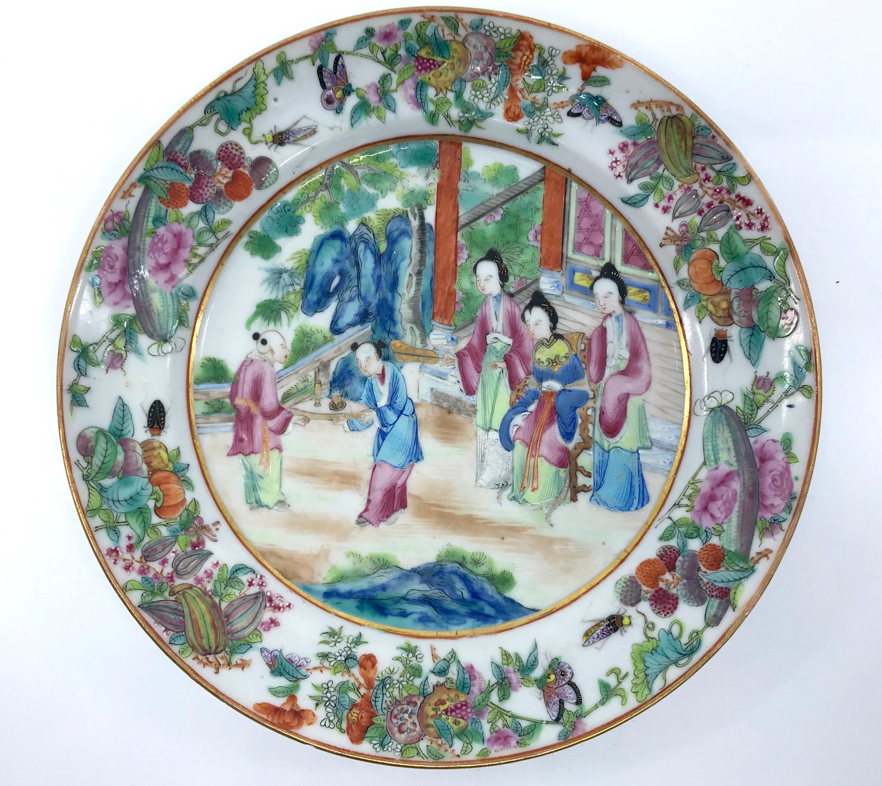 Chinoiserie Pair of Rose Mandarin Chinese Porcelain Plates For Sale