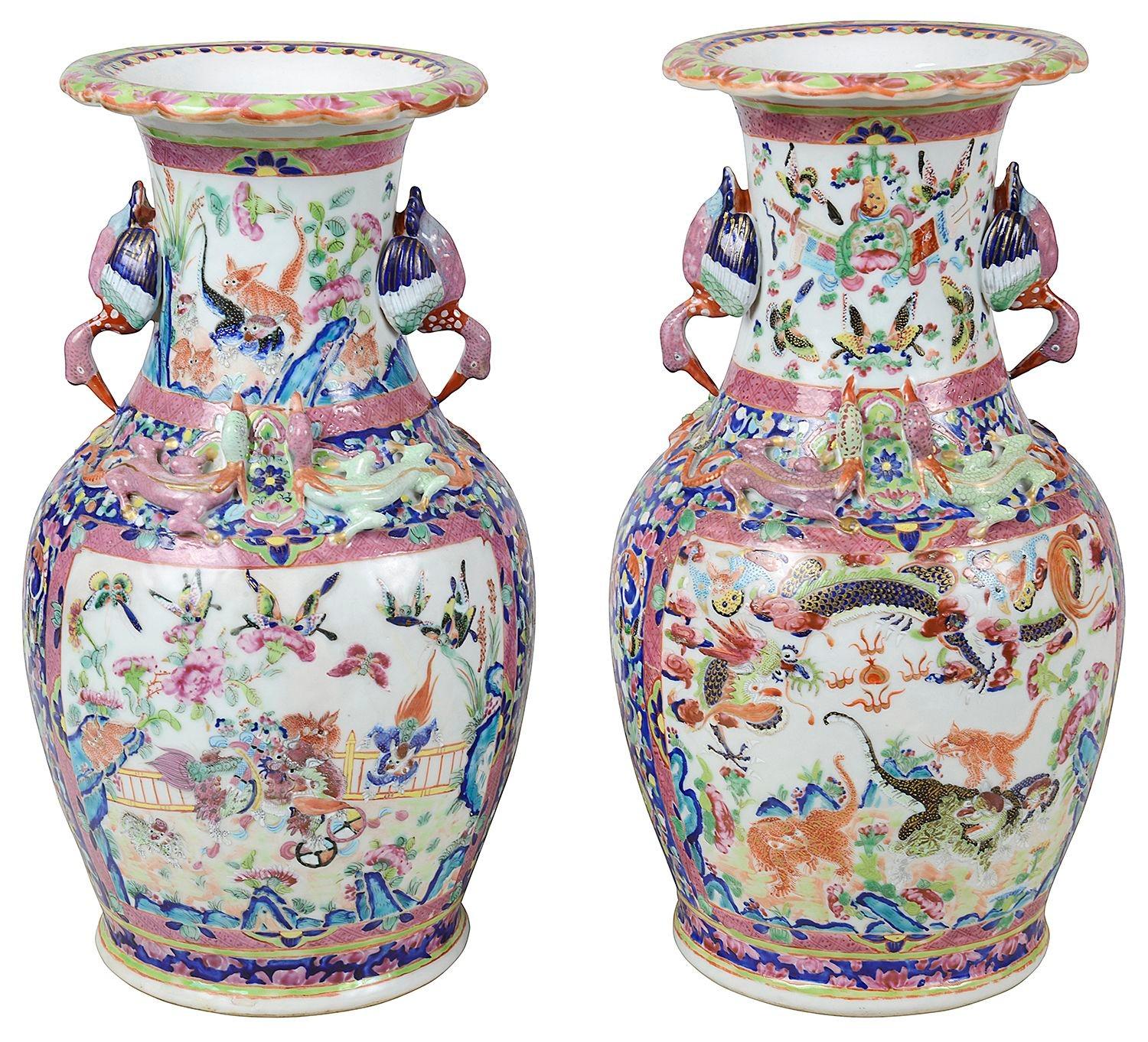 Pareja de jarrones / lámparas chinas con medallones rosas, S. XIX. Exportación china en venta