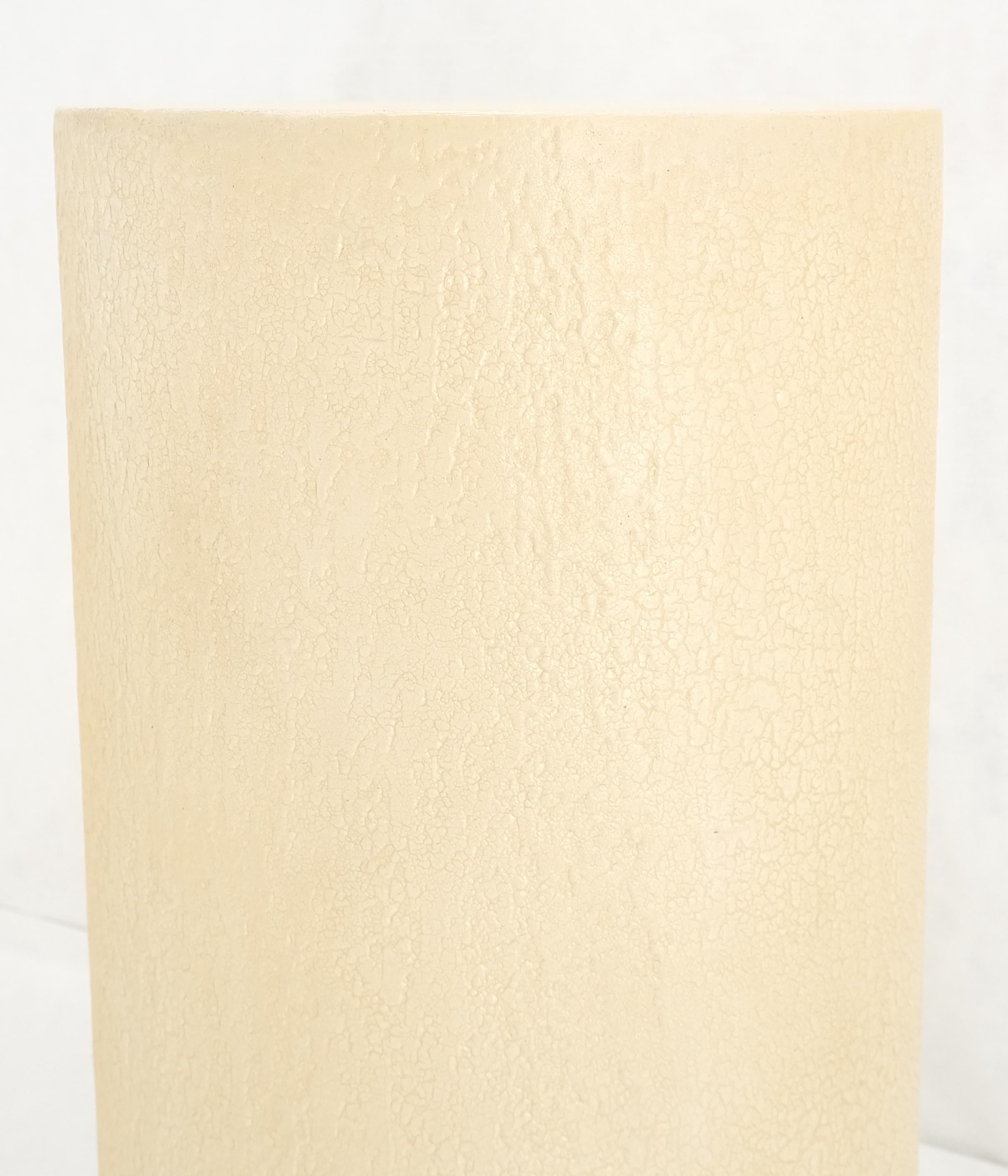 Gesso Pair Round Textured 30