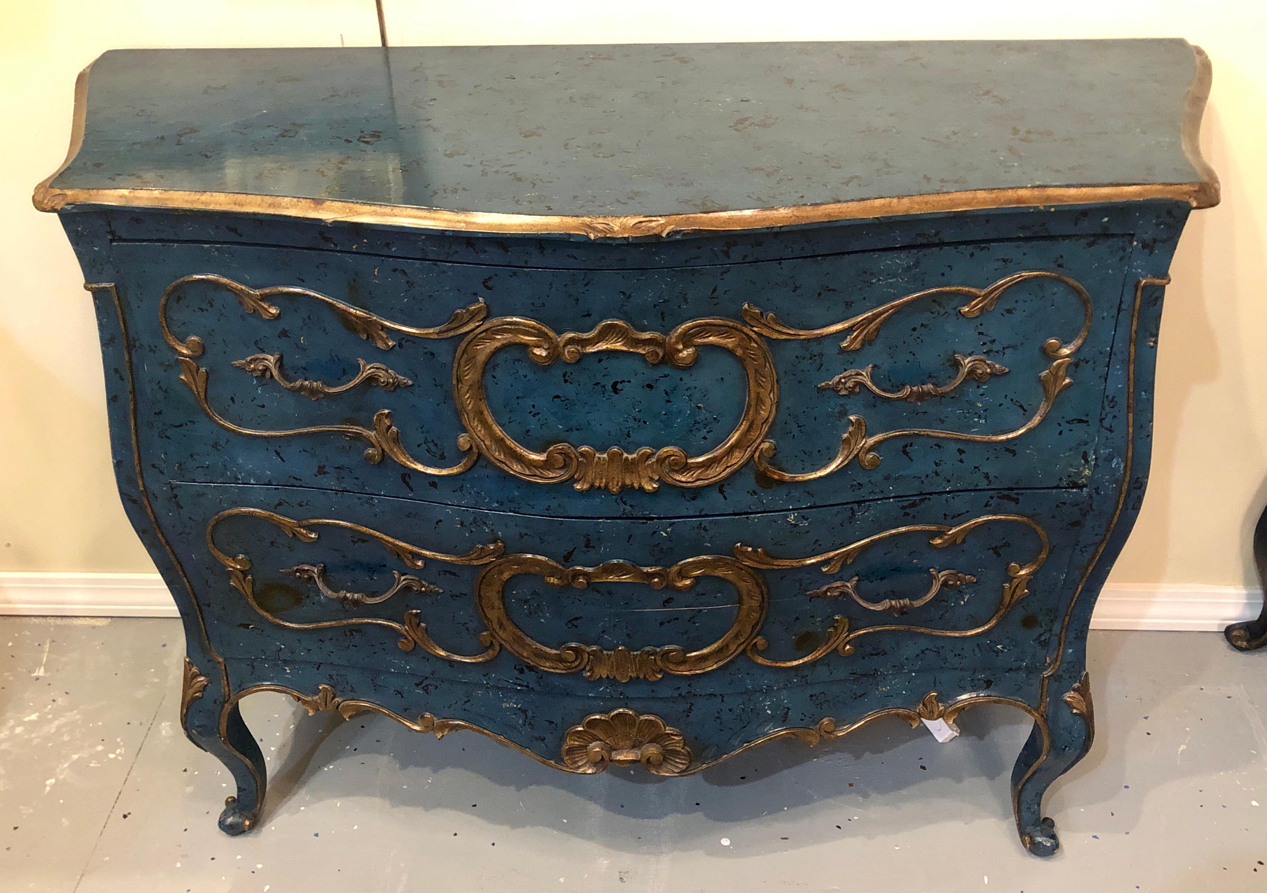Pair of Royal Blue and Parcel-Gilt Decorated Bombay Commodes or Chests In Good Condition In Stamford, CT