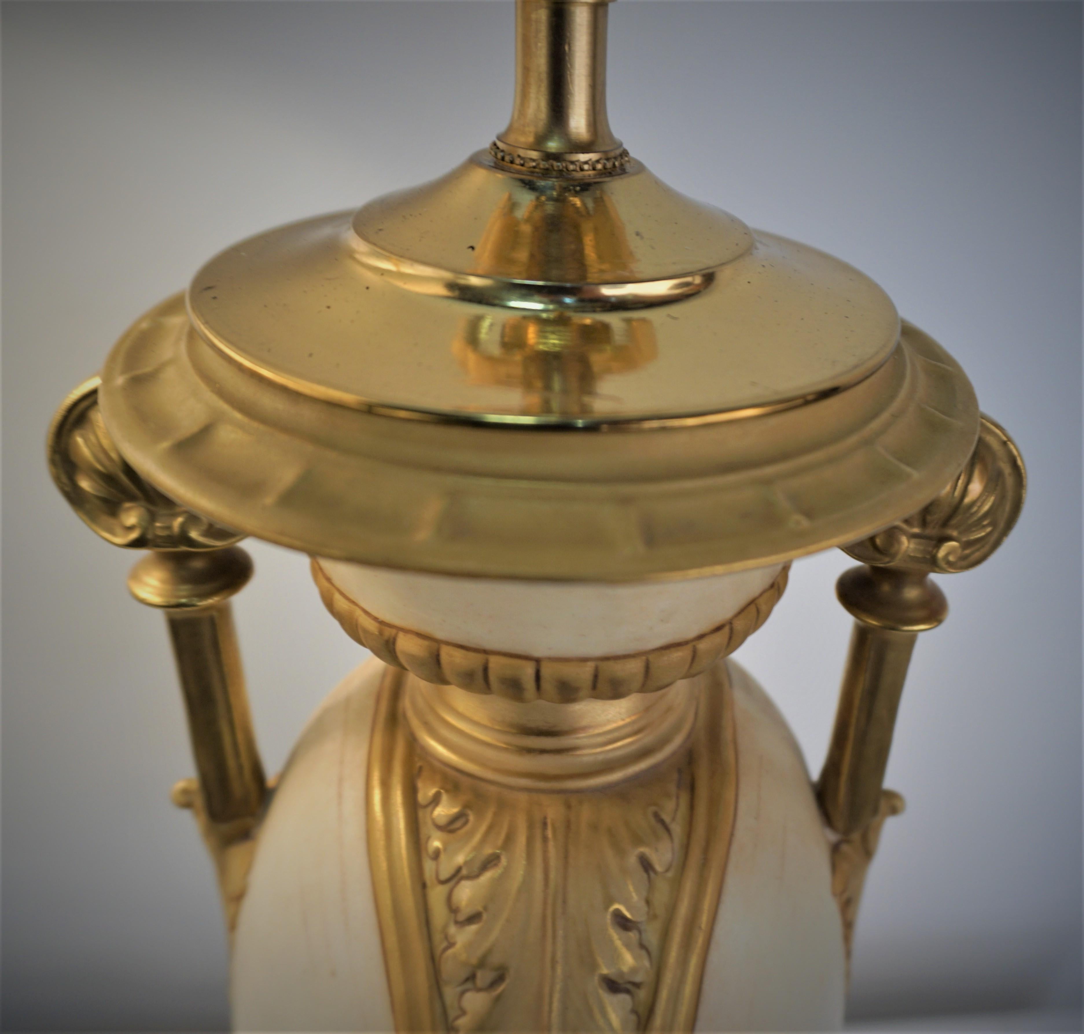 Paar Royal Dux Classic Vasen als Tischlampen montiert (Bronze)