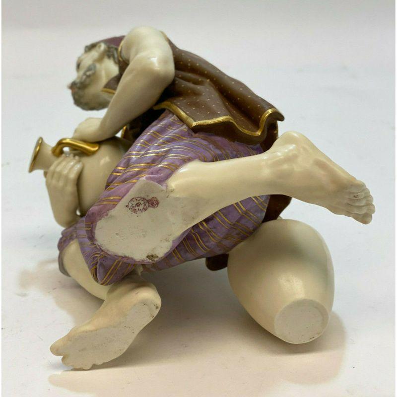 Paire de figurines en porcelaine Royal Worcester, homme et femme avec des jarres d'eau, 1880 en vente 4