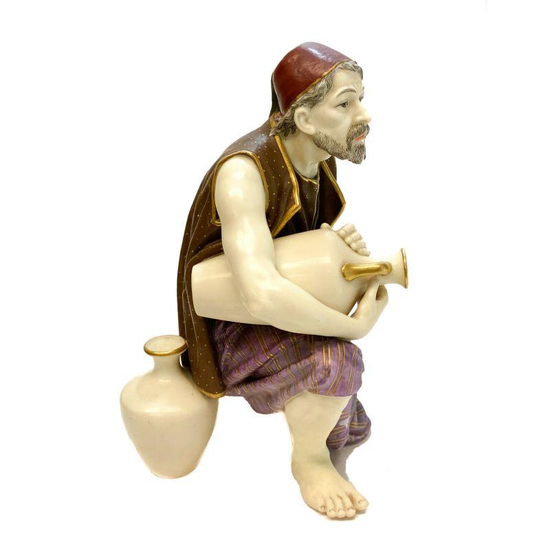 Paire de figurines en porcelaine Royal Worcester, homme et femme avec des jarres d'eau, 1880 en vente 2