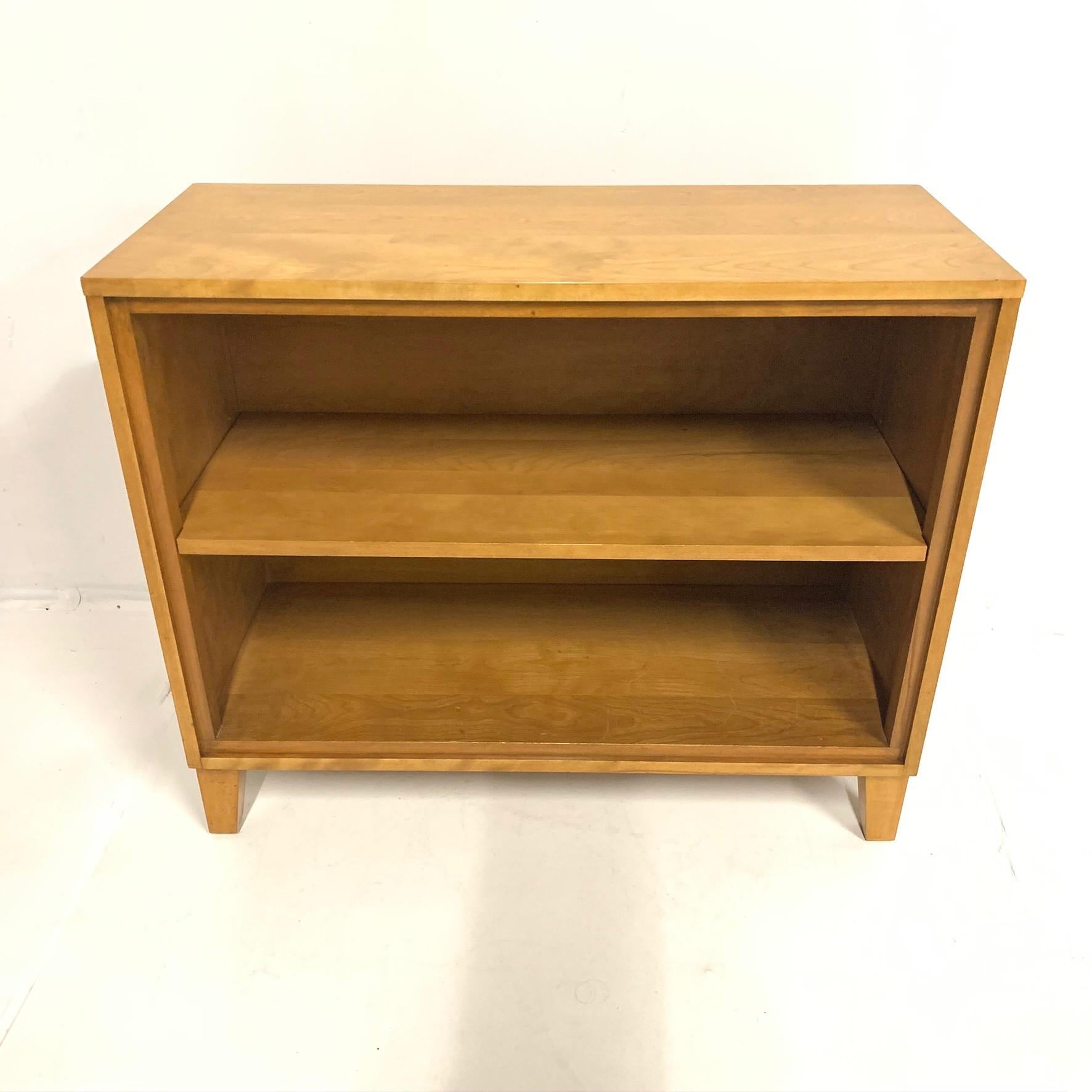 Russel Wright for Conant Ball Blonde Maple Bookcases Shelves Display Shelf, Pair In Good Condition In Hudson, NY