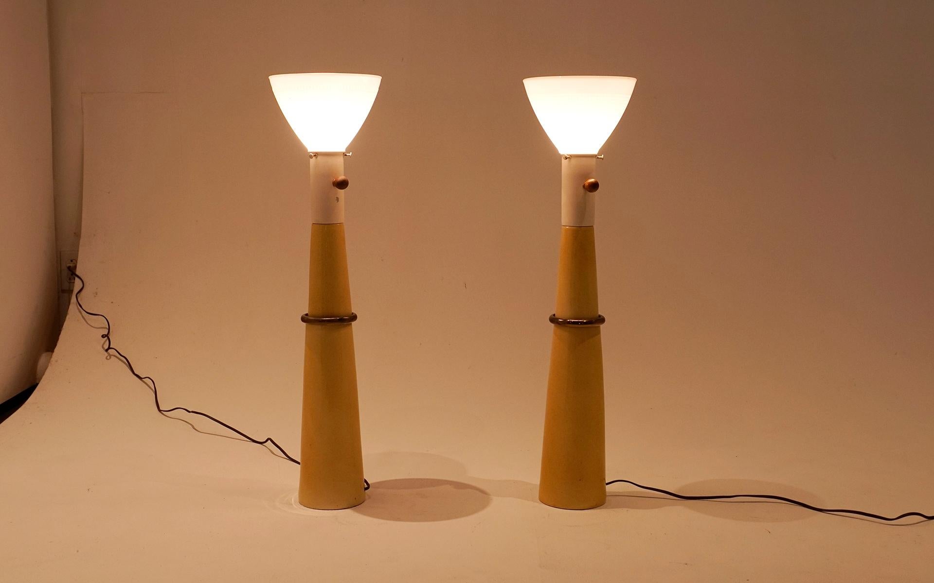 Pair Russel Wright Tall Table Lamps, 1940s. Glazed Ceramic, Brass, New Shades. In Good Condition For Sale In Kansas City, MO