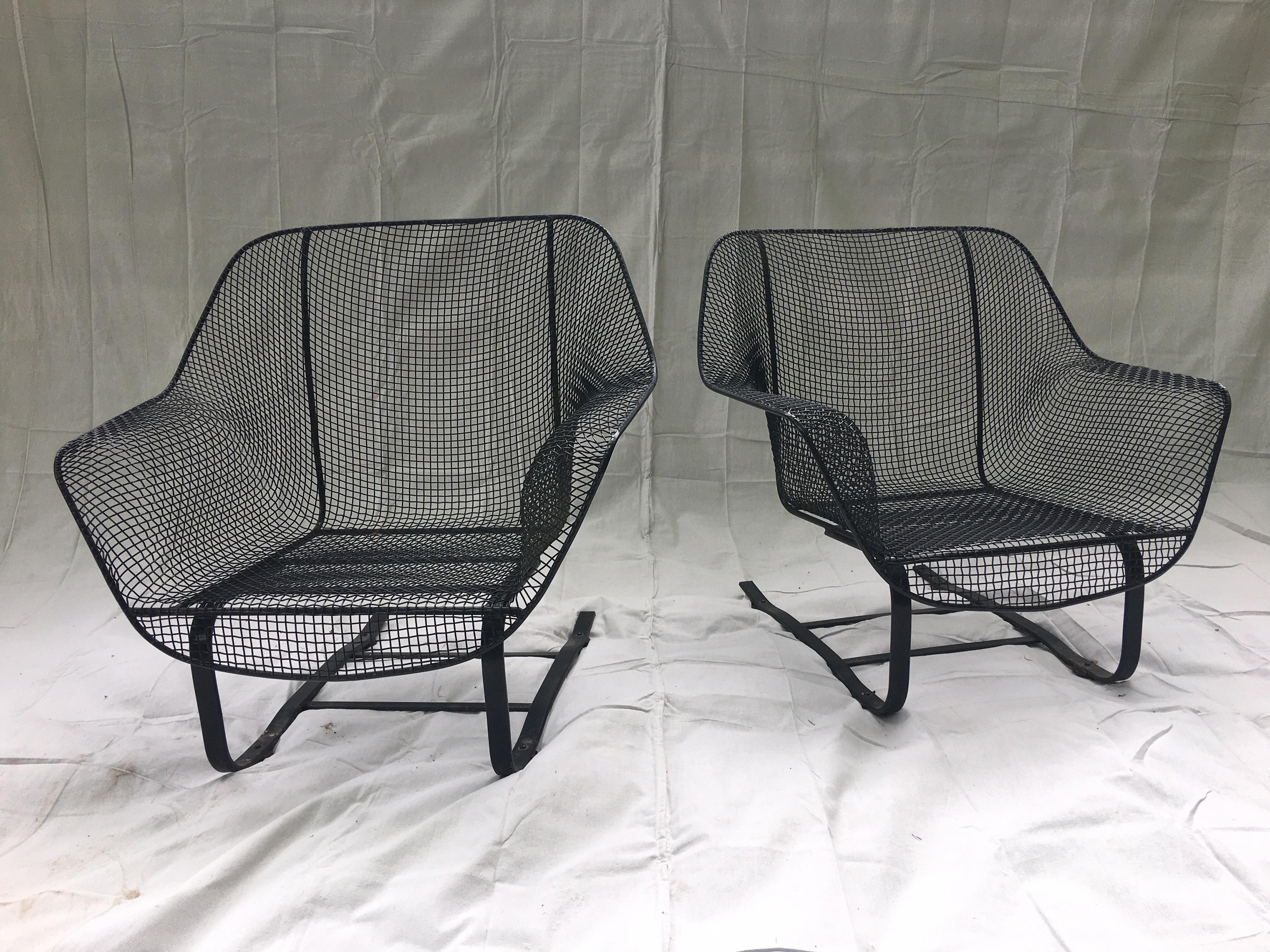 Pair of Russell Woodard Springer Lounge Chairs Powder Coated Black In Good Condition In Philadelphia, PA