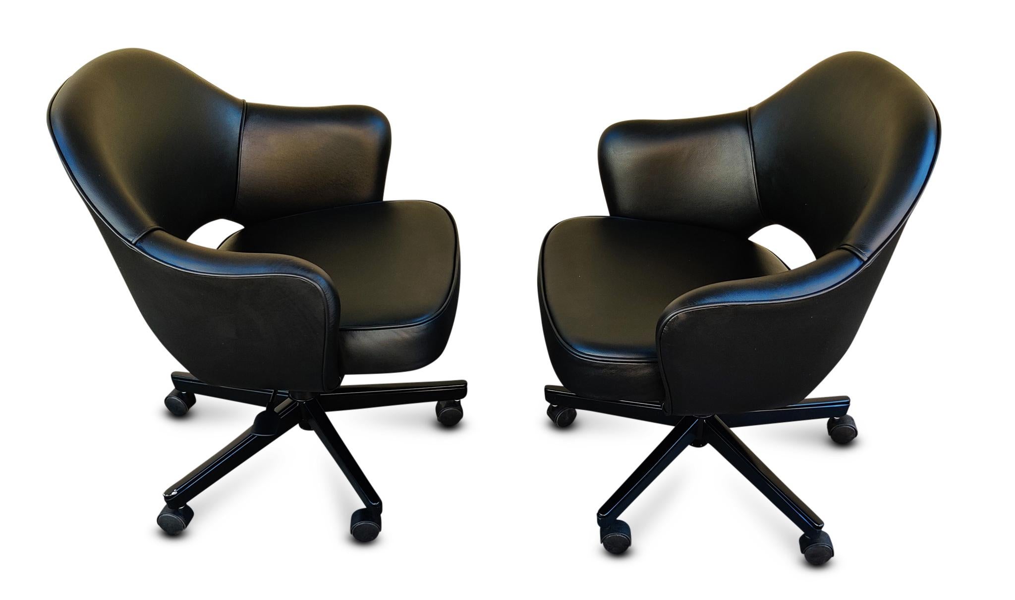 Enameled Pair Saarinen Knoll Executive Chairs Black Leather Tilt Swivel Height Adjustable For Sale
