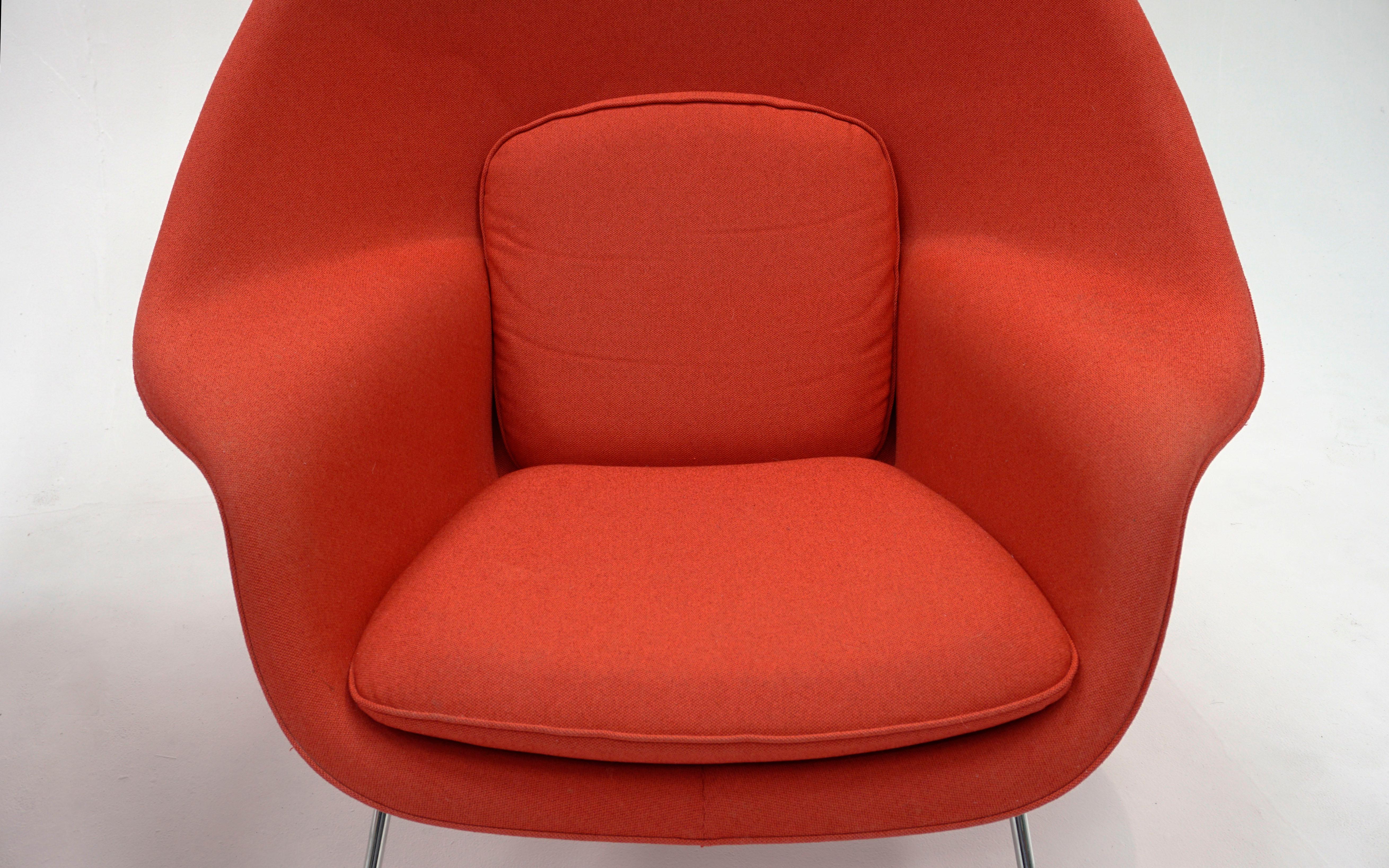 American Pair Saarinen Womb Chairs for Knoll in Red with Chrome Frames, Ready to Use