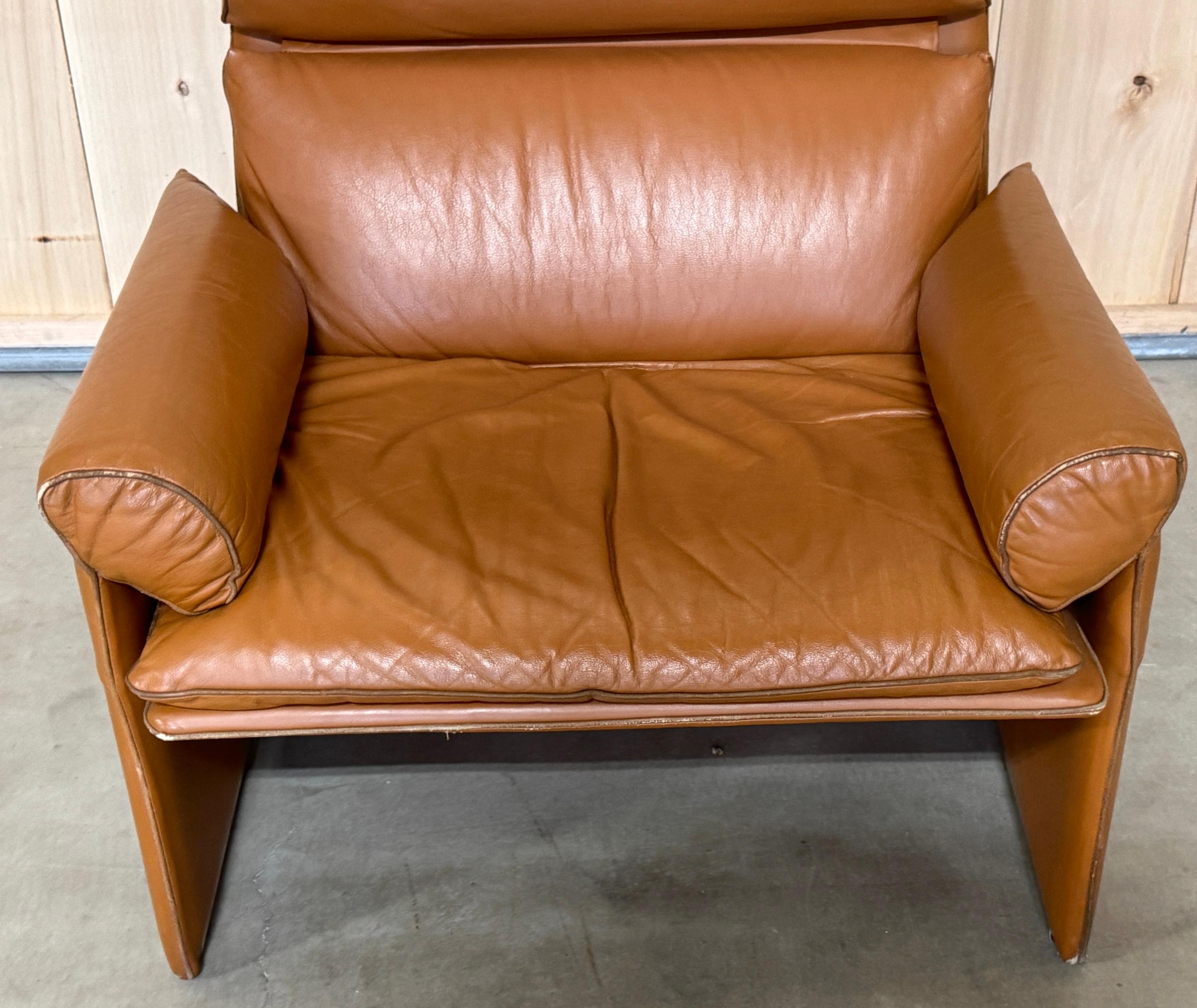Pair Saddle Brown Leather Lounge Chairs by Giovanni Offredi for Saporiti, 1970s For Sale 3