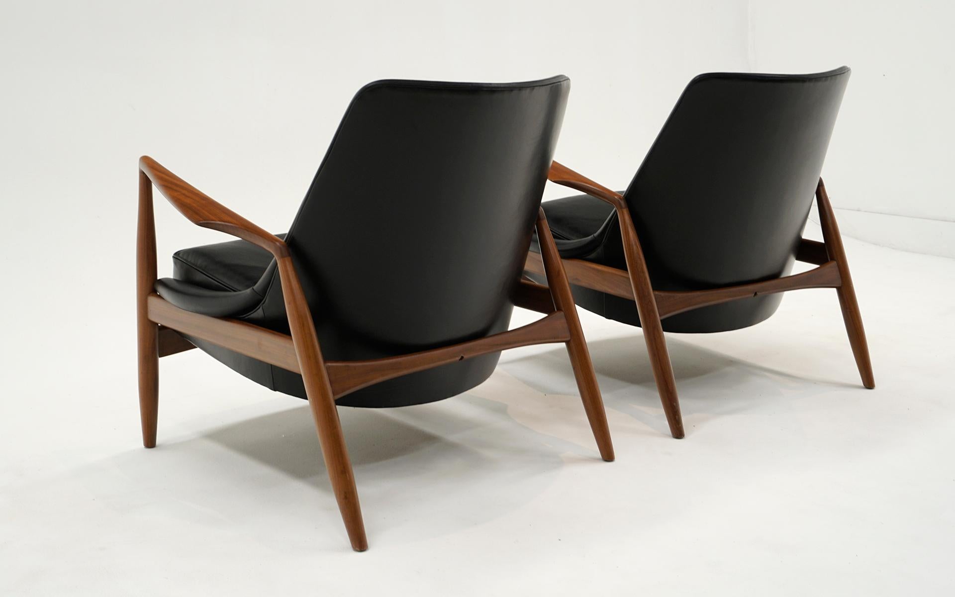 Paar Salen / Seal Chairs von Ib Kofod-Larsen für OPE, Sweden. Teakholz, schwarzes Leder im Angebot 2