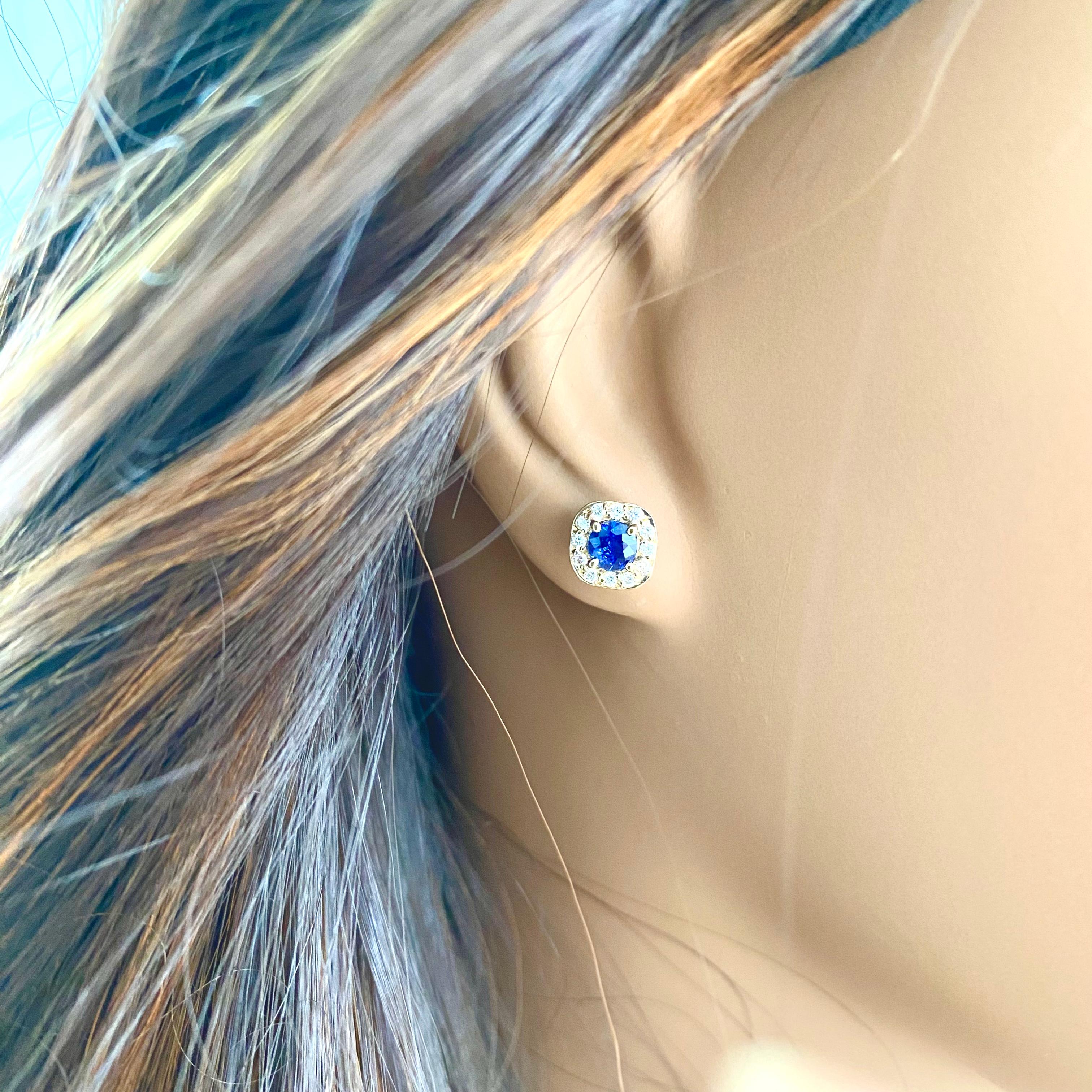 Paar quadratische Ohrstecker mit Saphiren und Diamanten aus Gelbgold 5