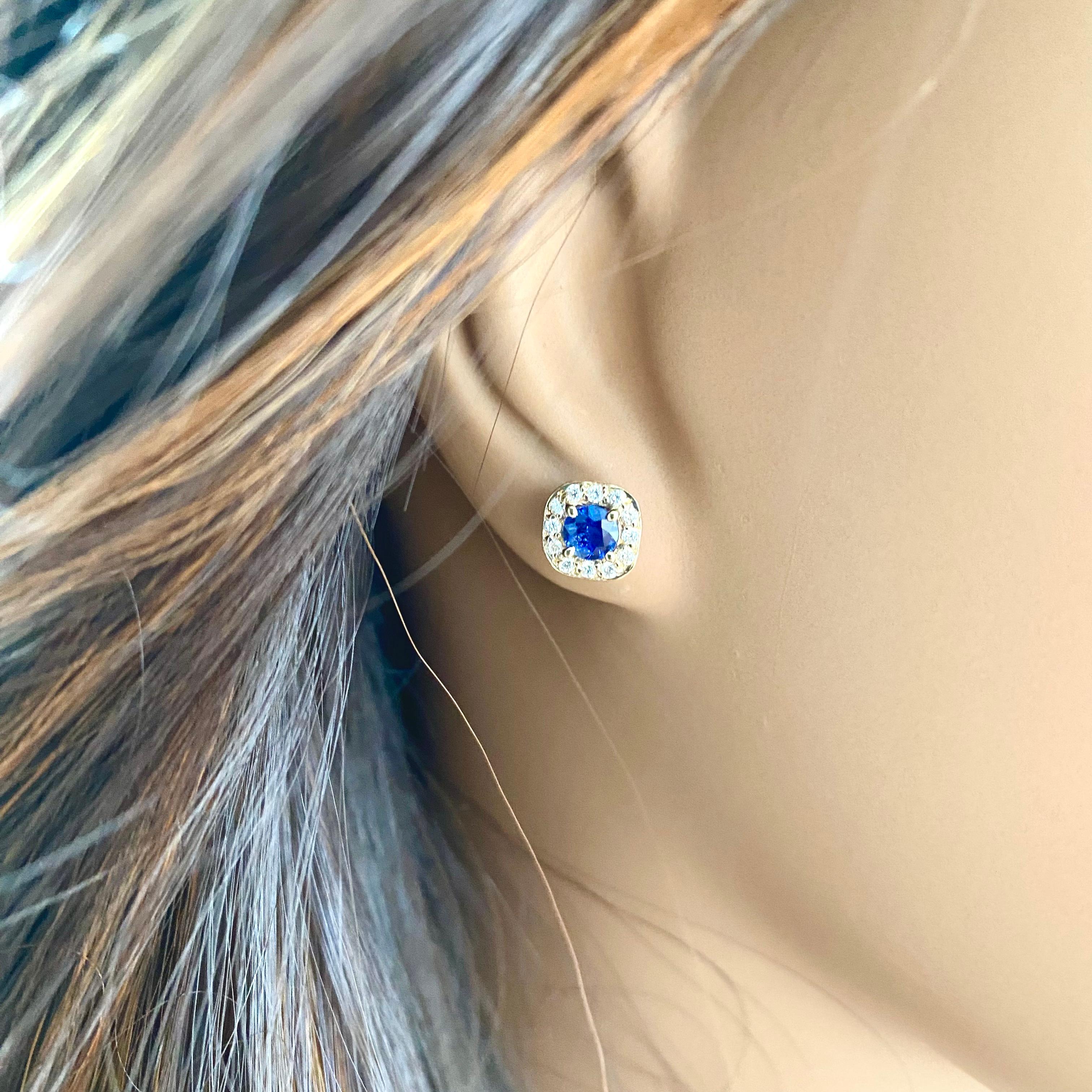Paar quadratische Ohrstecker mit Saphiren und Diamanten aus Gelbgold 3