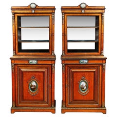 Paar Pfeilerschränke aus Satinholz, um 1880.