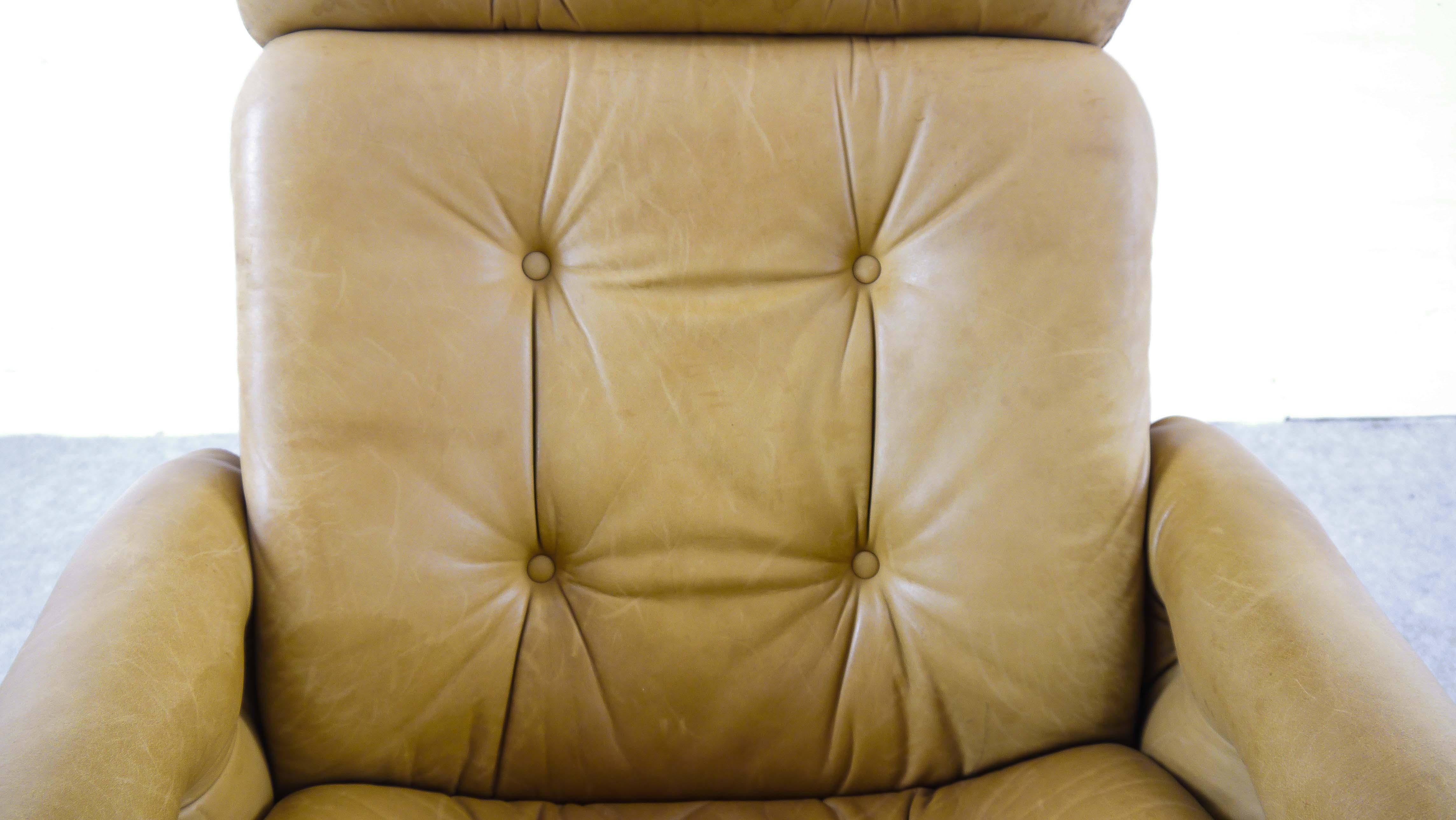Paar skandinavische Kengu-Sessel aus braunem Leder von Solheim für Rykken im Angebot 4