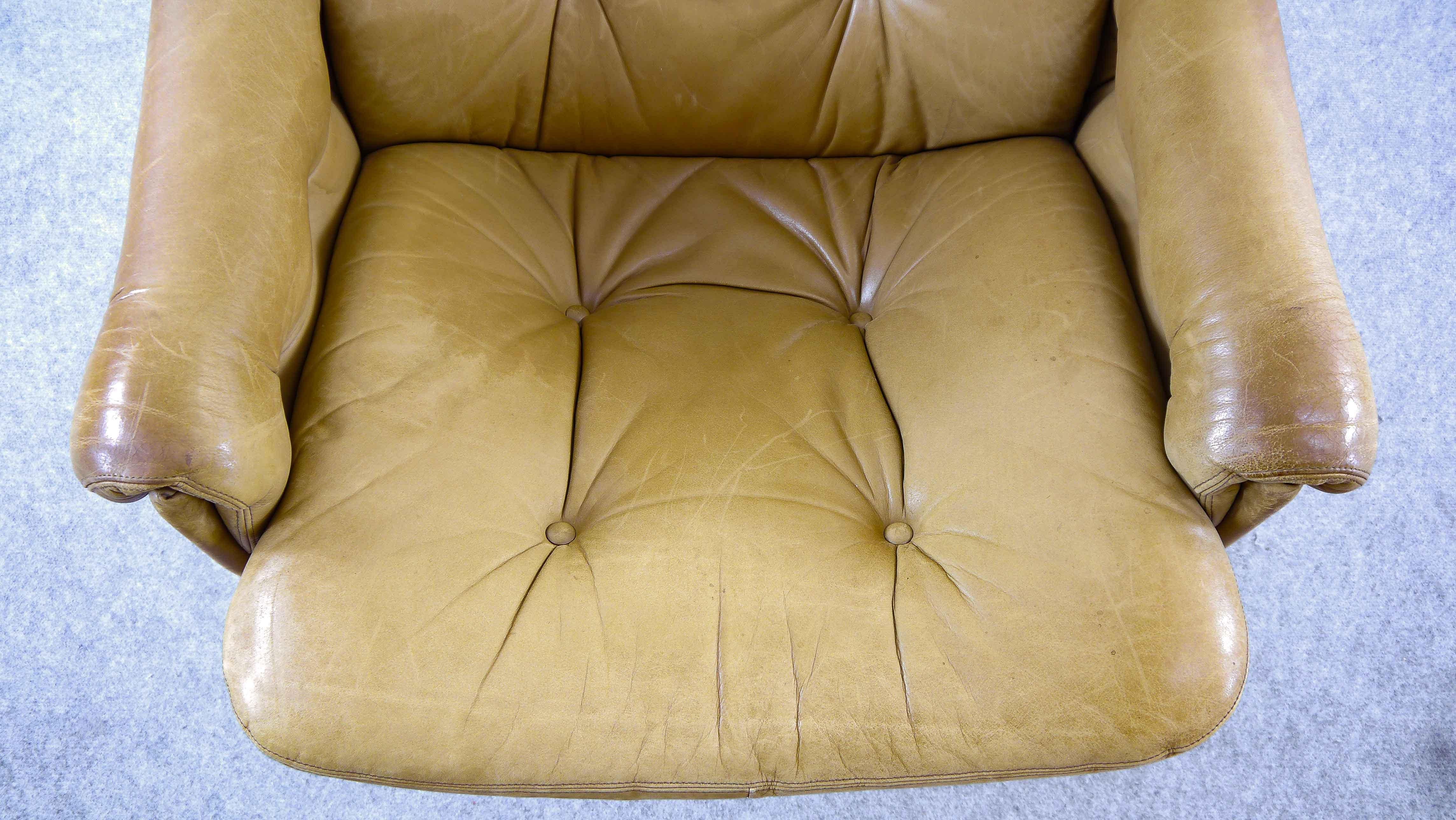 Paire de fauteuils scandinaves Kengu en cuir Brown par Solheim pour Rykken 4