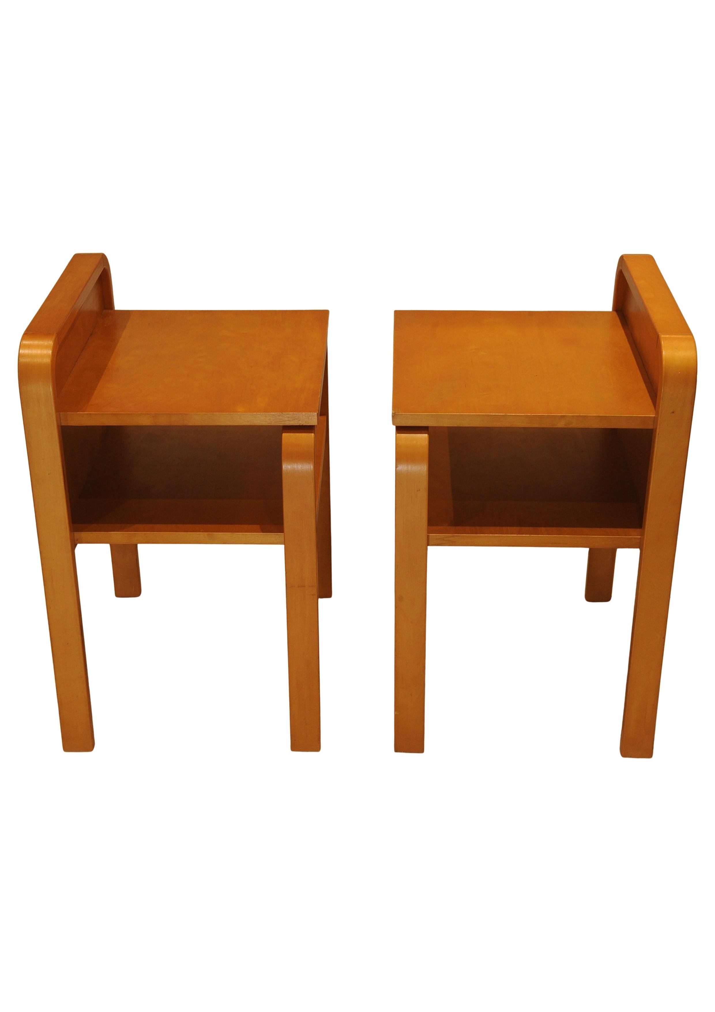 Pair Scandinavian Modern Isku Oy Finland Bent Plywood Birch Bedside Tables For Sale 7