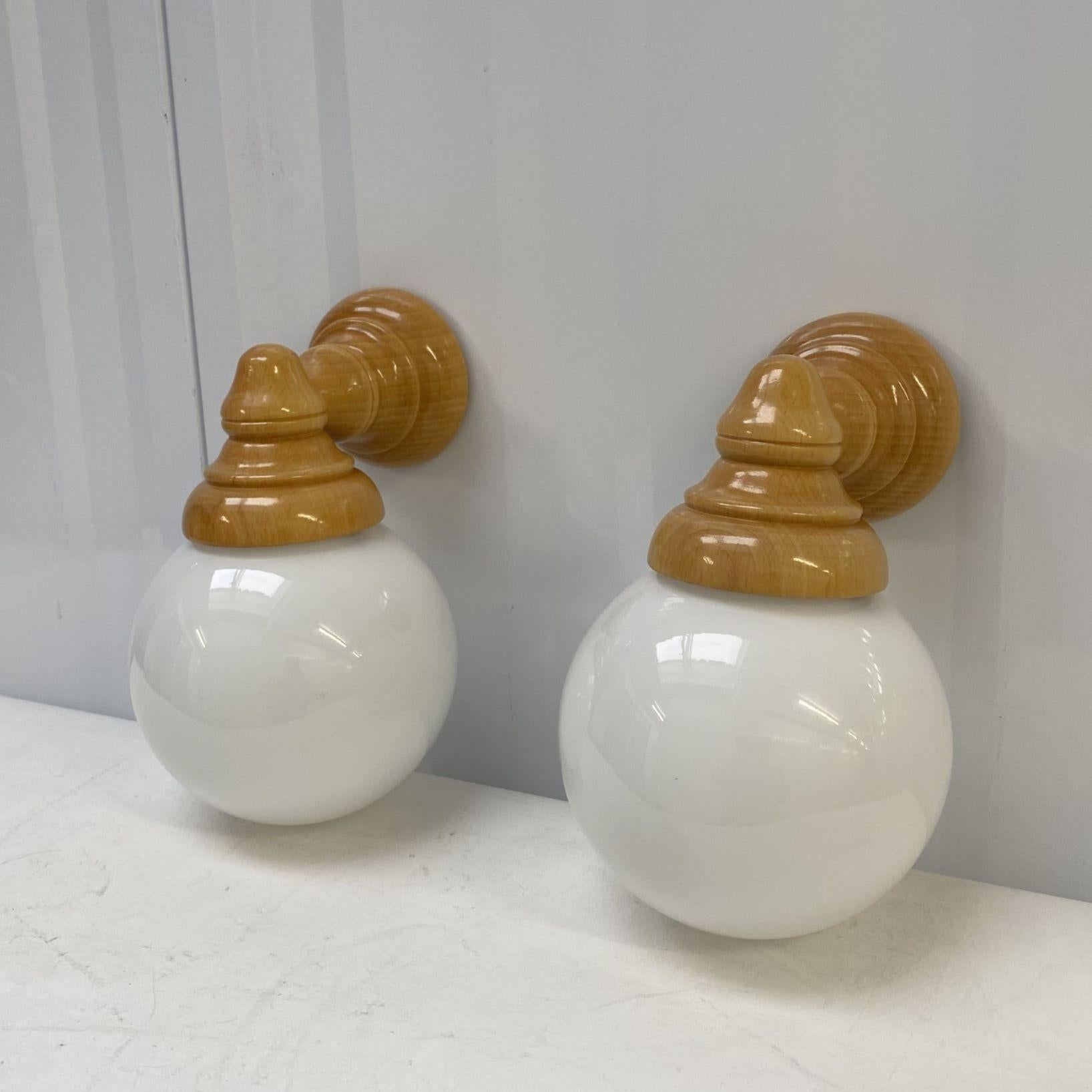 Pair Scandinavian Pine Wood Opaline Glass Wall Sconces, Denmark, 1960s In Good Condition For Sale In Frankfurt am Main, DE