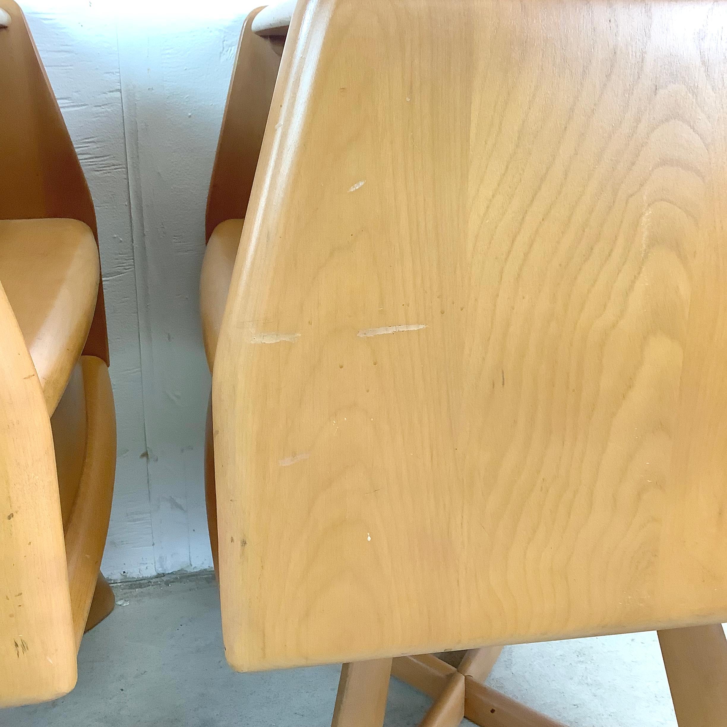 Pair Sculptura Nightstands by Heywood-Wakefield For Sale 7