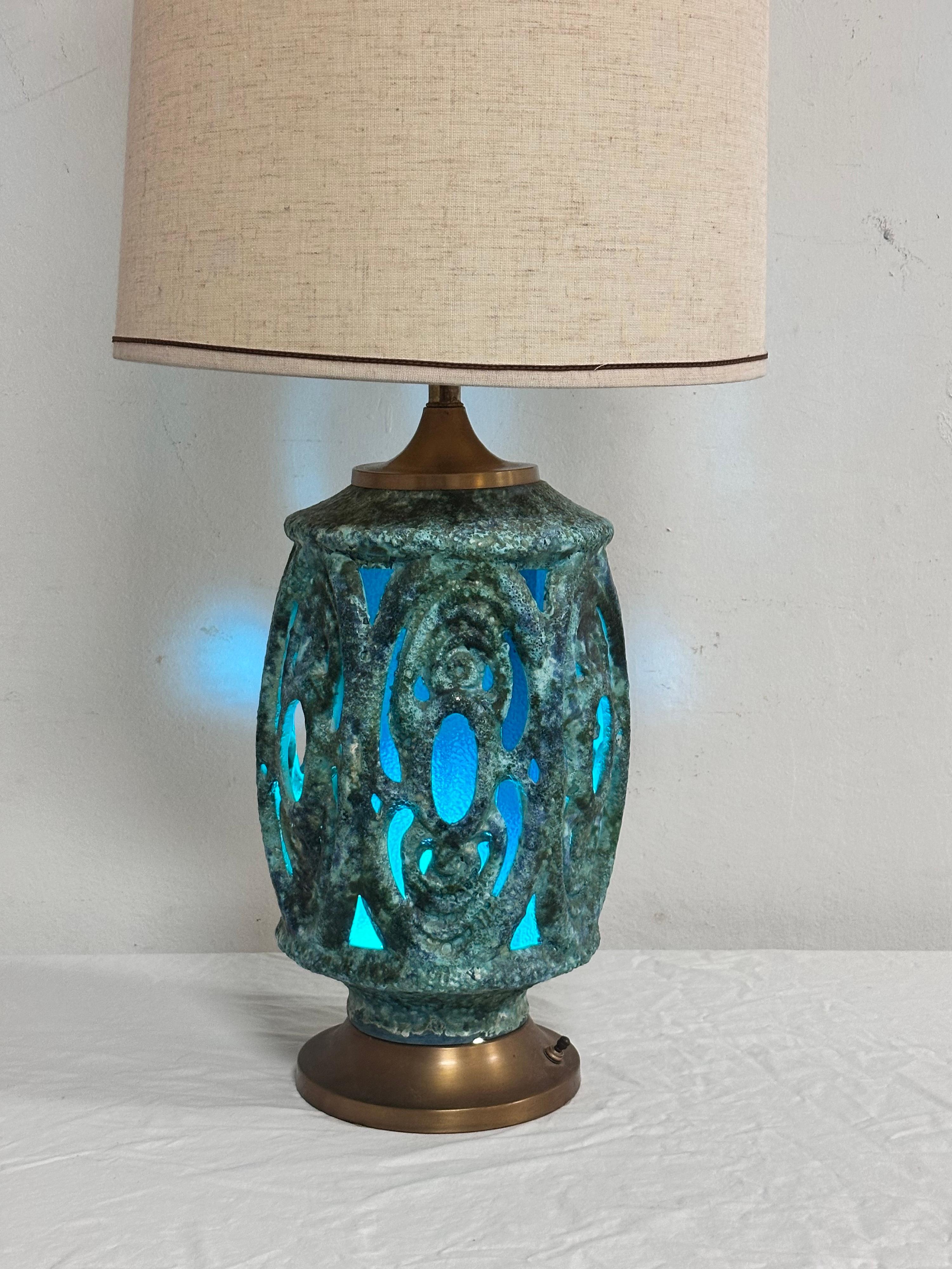 Coppia di lampade scultoree brutaliste Tiki di metà secolo con smalto nello stile di Honi ChilO in vendita 4