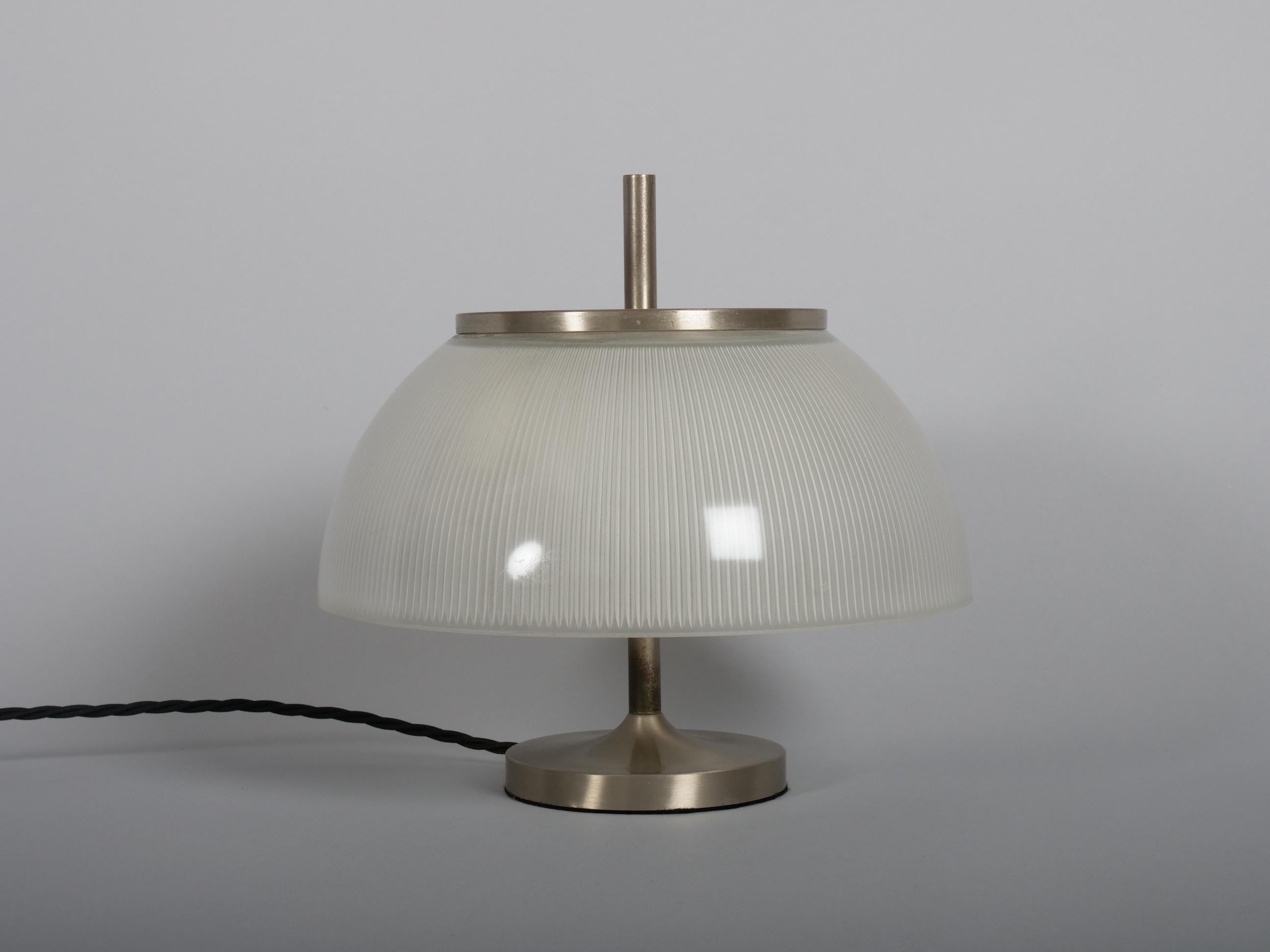 Pair Sergio Mazza 'Alfetta' table lights for Artemide c1960 For Sale 10