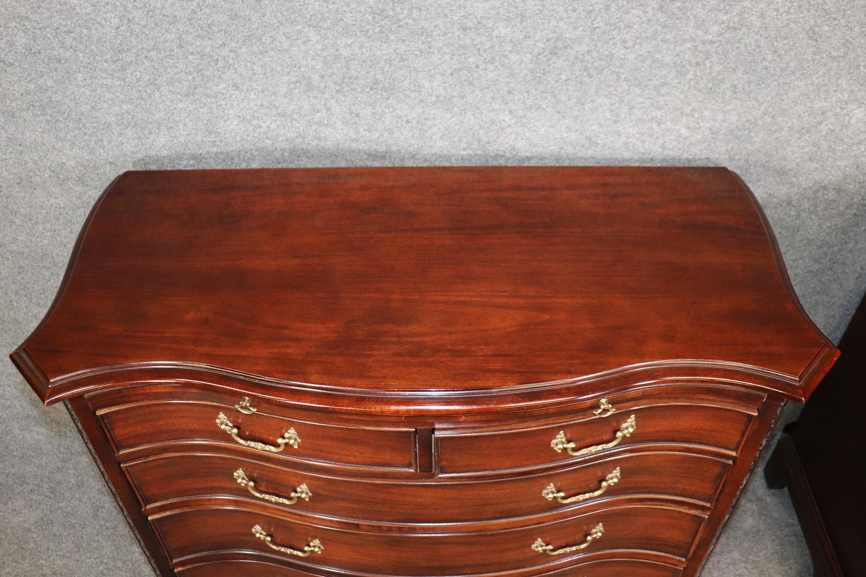 Pair Serpentine Fronted Chippendale Bachelors Chests Nightstands  4