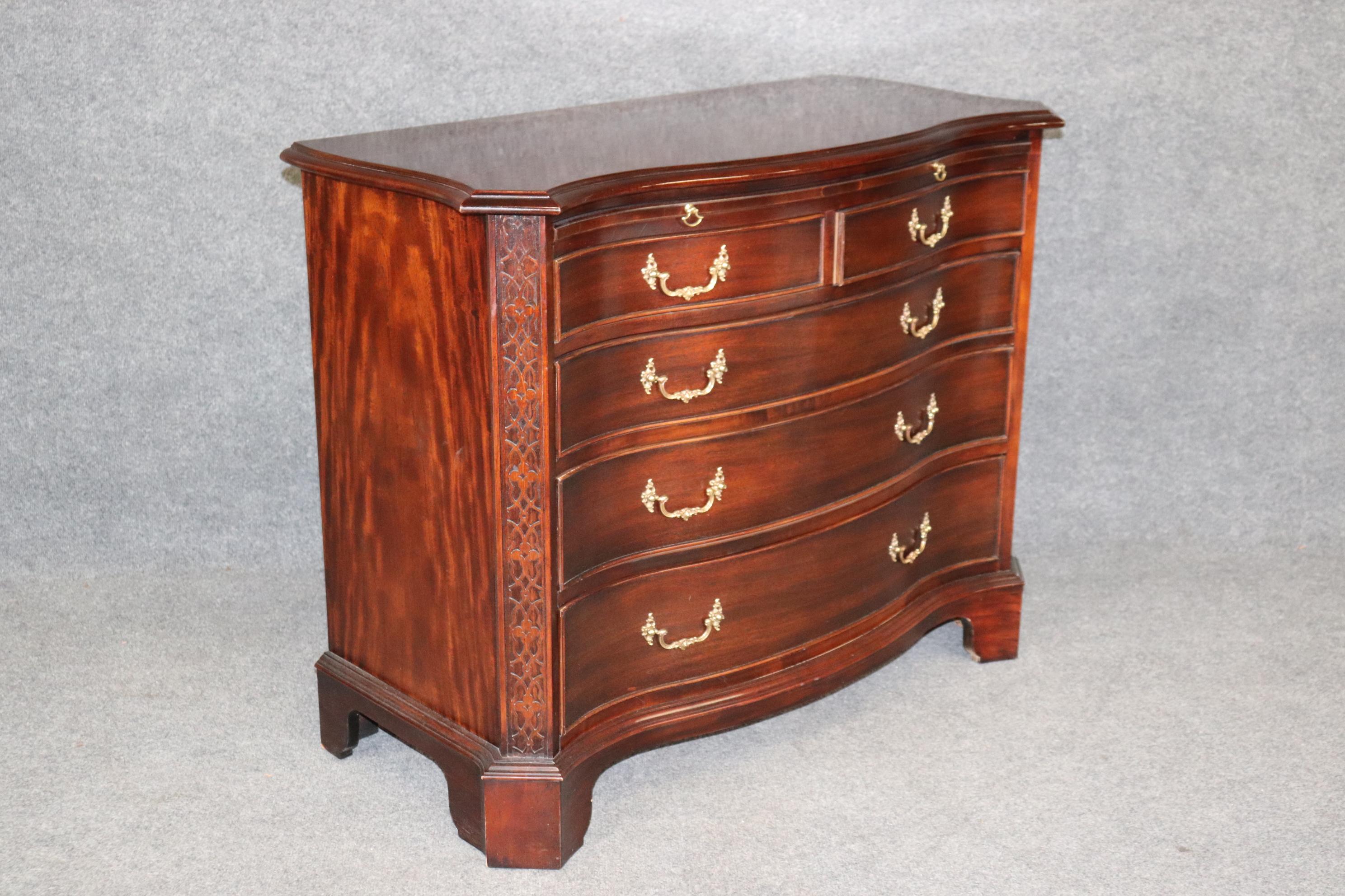 Pair Serpentine Fronted Chippendale Bachelors Chests Nightstands  5