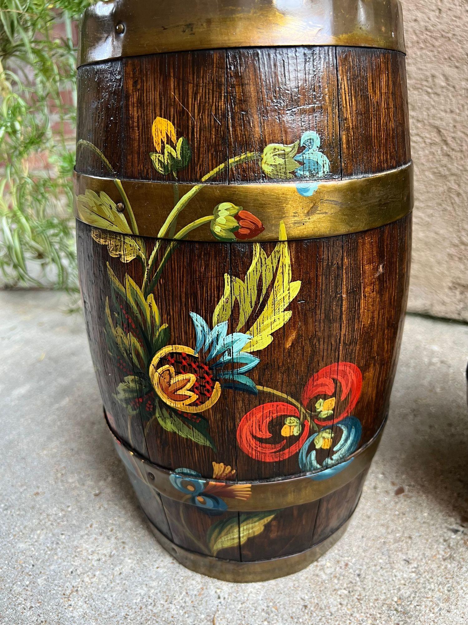 PAR Conjunto Antiguo Barril de Roble Inglés Jardinera Jardinera Rosemaling Pintado a Mano Pintado a mano en venta