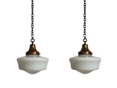 Paar antike Kirchen-Opal- Milchglas-Deckenleuchten, Lampen, Vintage