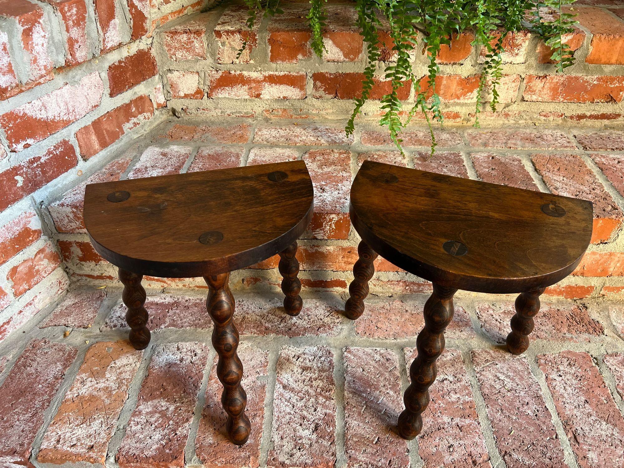 PAR Juego de 2 Taburetes Antiguos Ingleses de Roble Jacobeo Expositor Pata de Bobina c1900 en venta 6