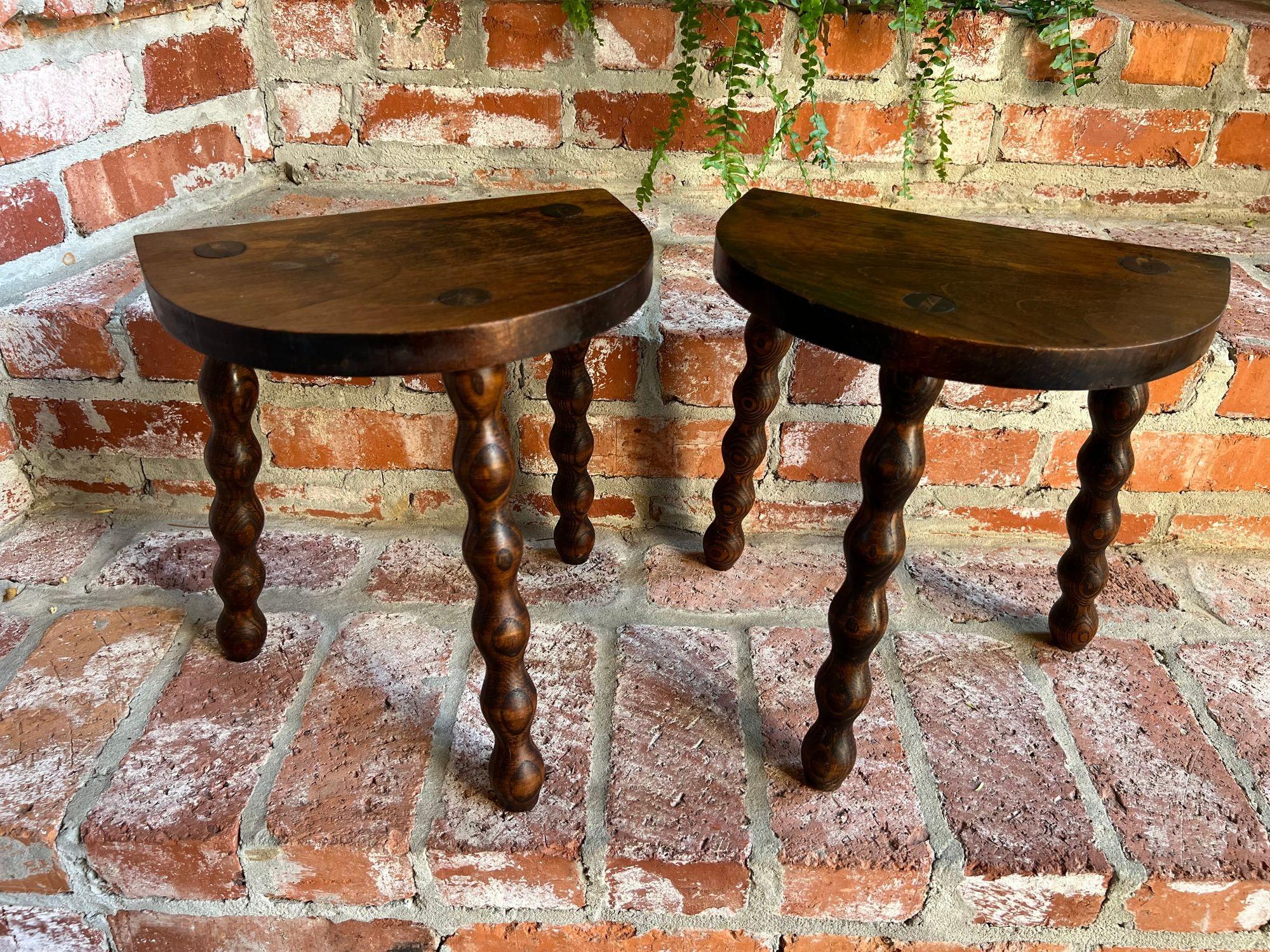 PAR Juego de 2 Taburetes Antiguos Ingleses de Roble Jacobeo Expositor Pata de Bobina c1900 en venta 8