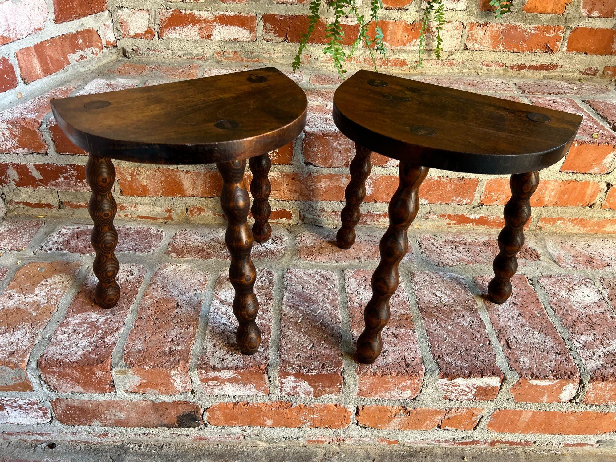PAR Juego de 2 Taburetes Antiguos Ingleses de Roble Jacobeo Expositor Pata de Bobina c1900 en venta 11