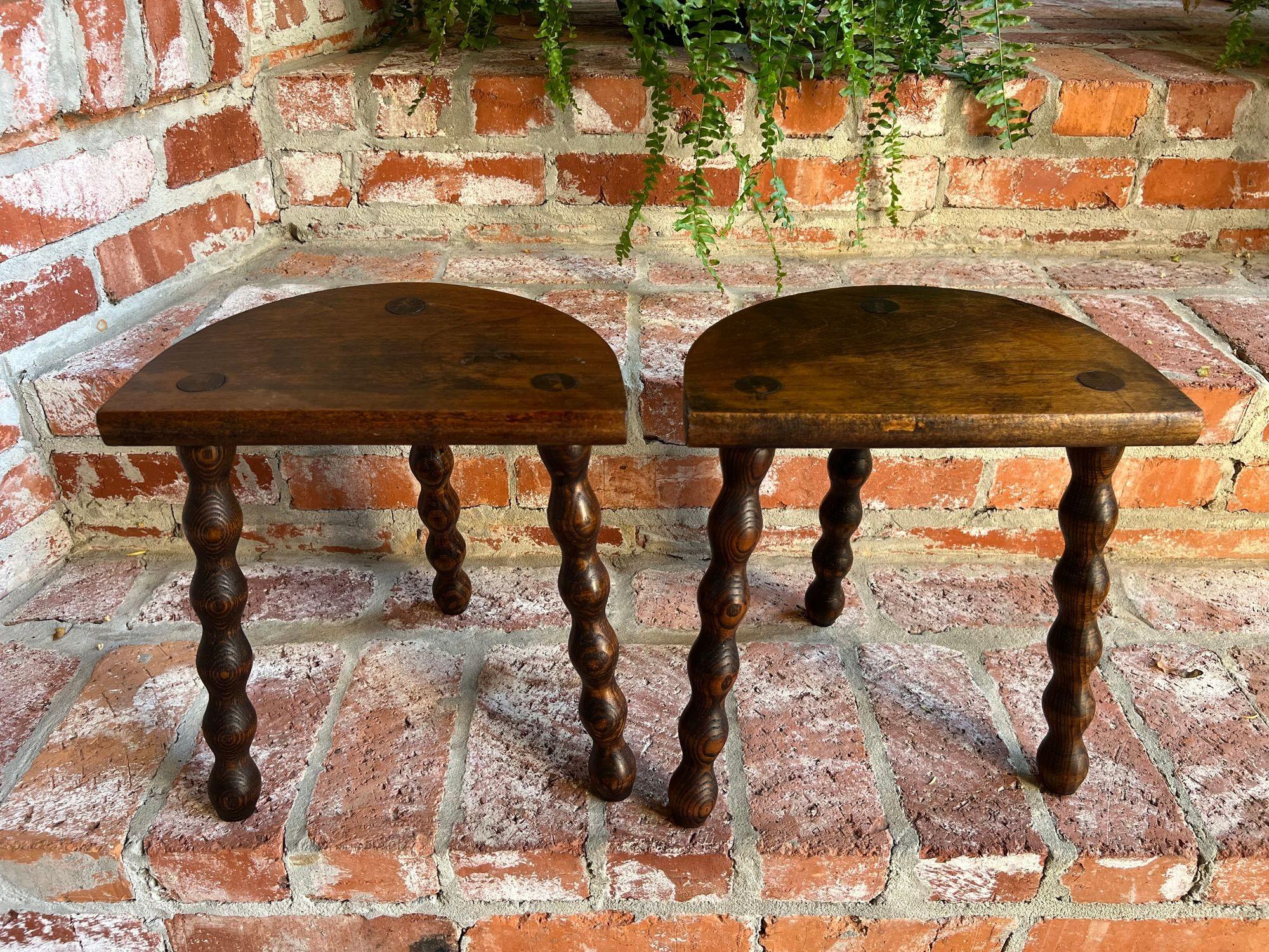 PAR Juego de 2 Taburetes Antiguos Ingleses de Roble Jacobeo Expositor Pata de Bobina c1900 en venta 12
