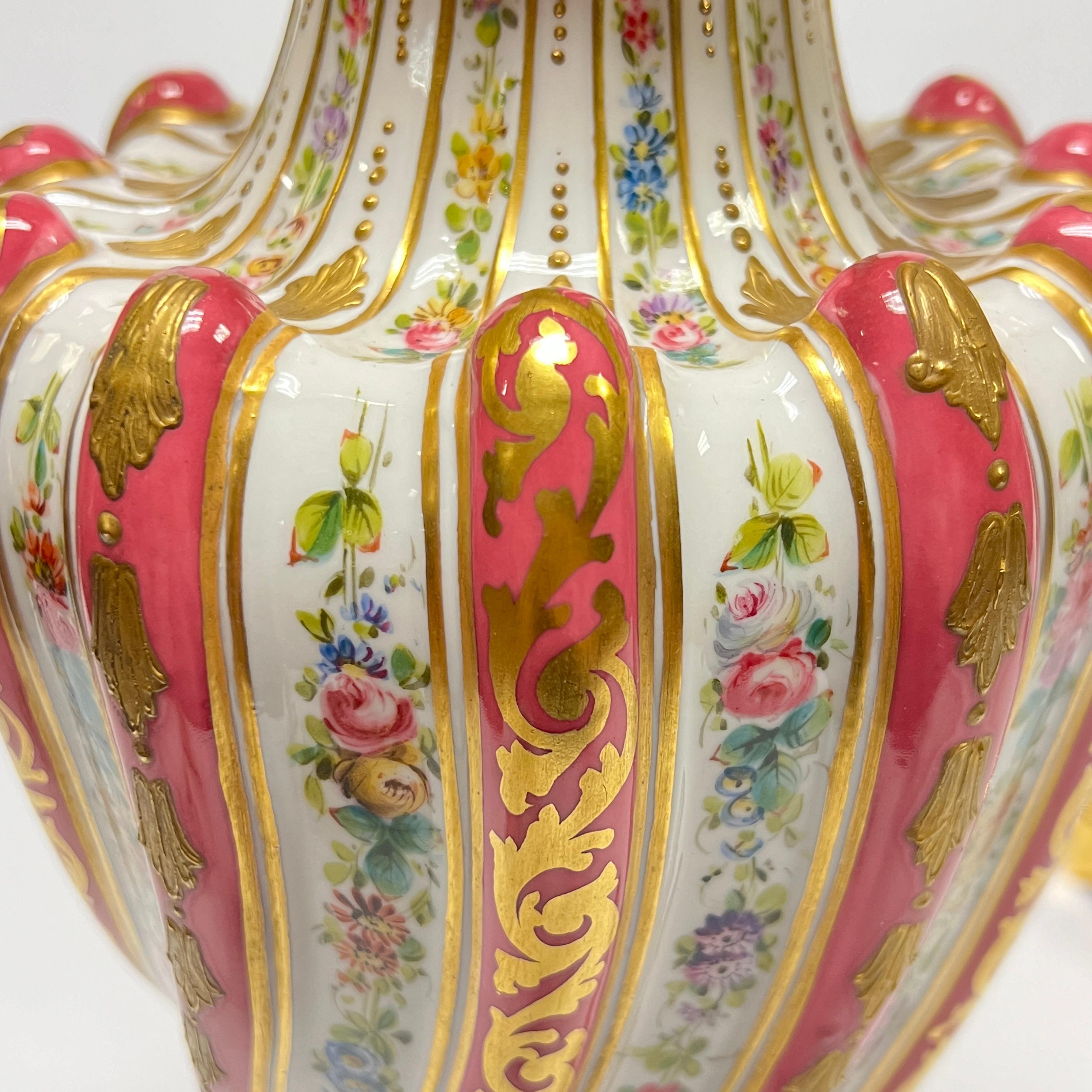 Paire de lampes de table en porcelaine montées sur bronze, style Sèvres Louis XV en vente 4