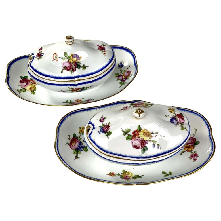 Pair Sèvres Porcelain Tureens with Feuille-de-Choux Pattern Borders 18th Century For Sale