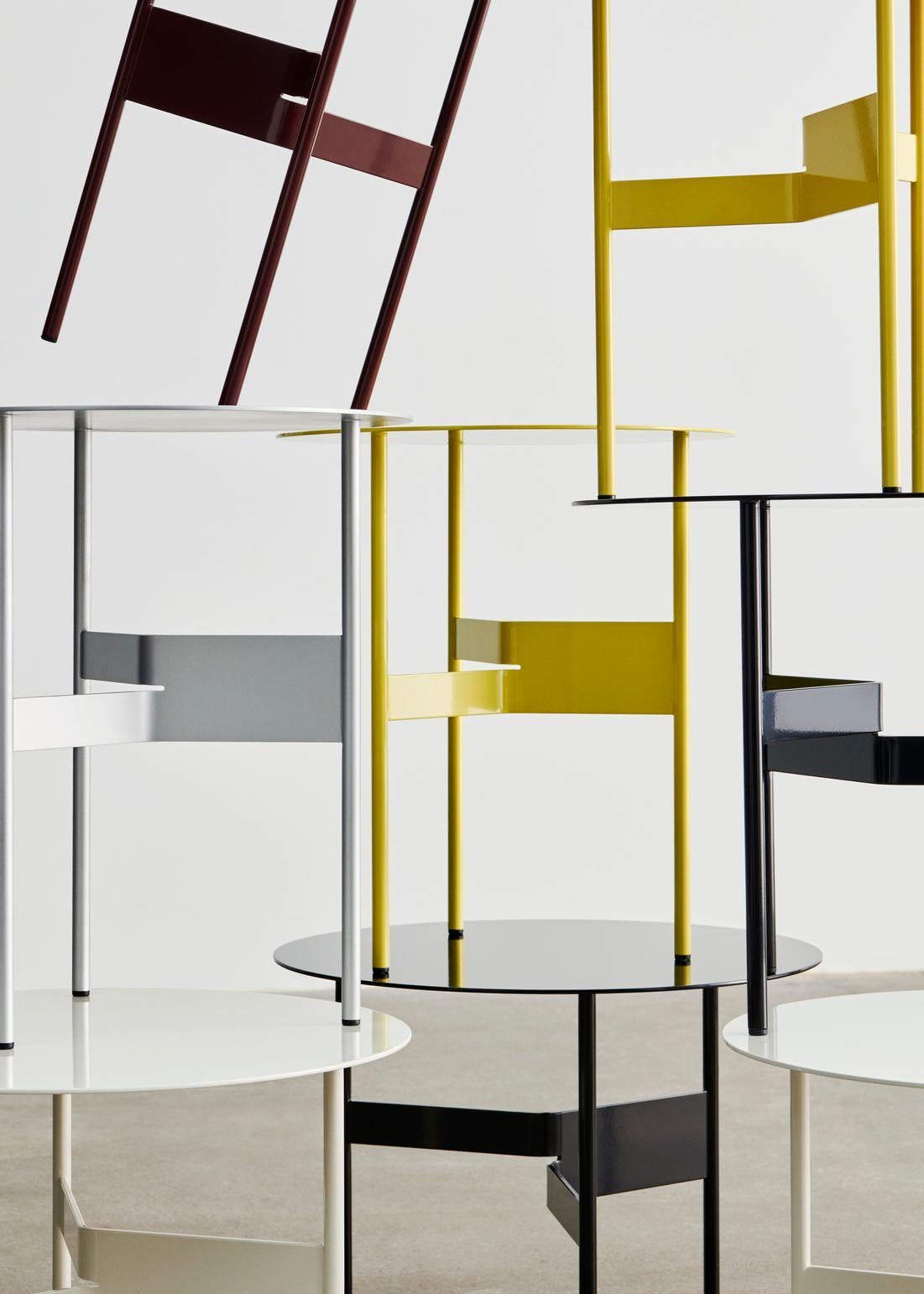 Paire de tables basses Shim D54-Black Powder Coated Steel-Jonas Trampedach pour Hay en vente 2