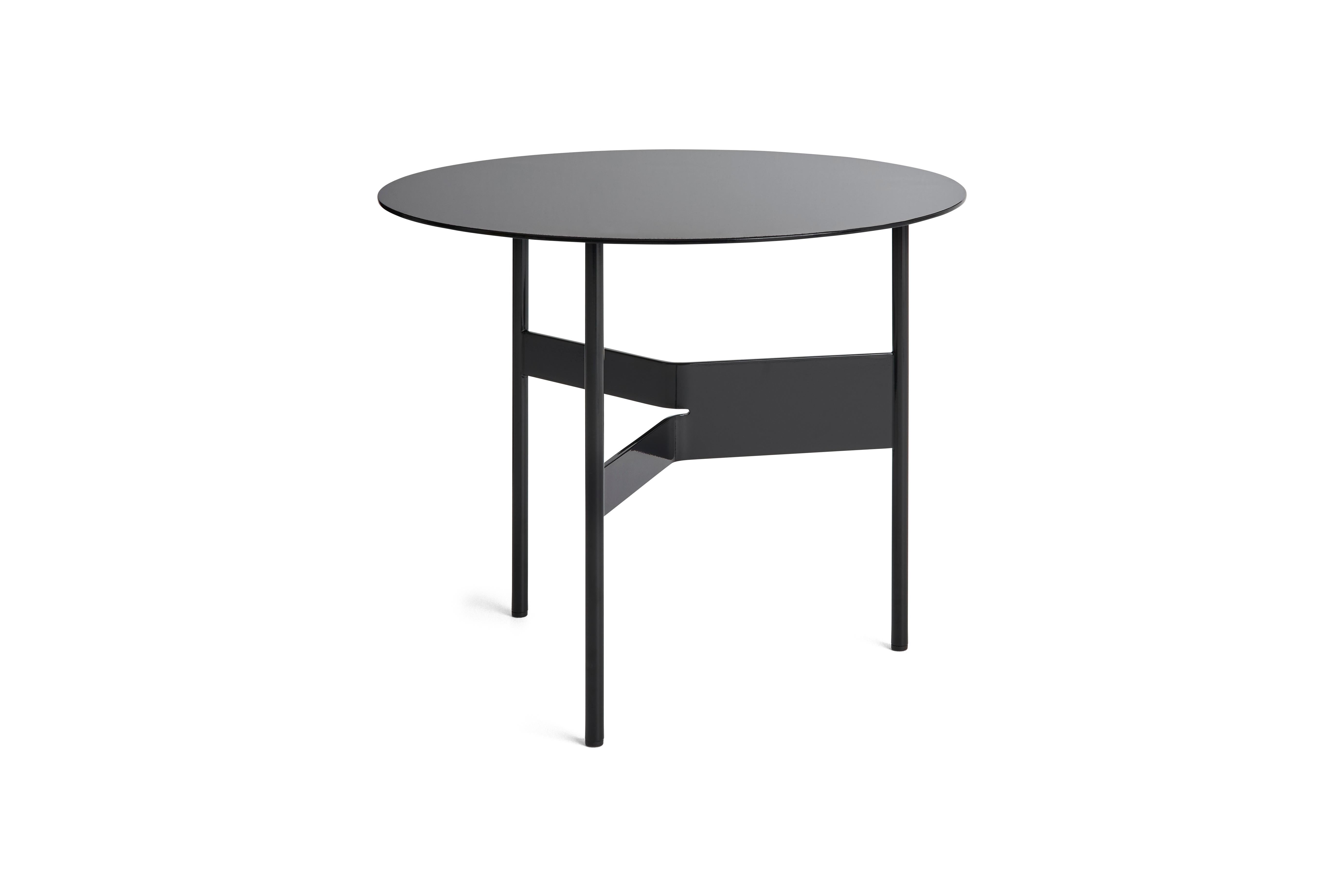 Scandinave moderne Paire de tables basses Shim D54-Black Powder Coated Steel-Jonas Trampedach pour Hay en vente