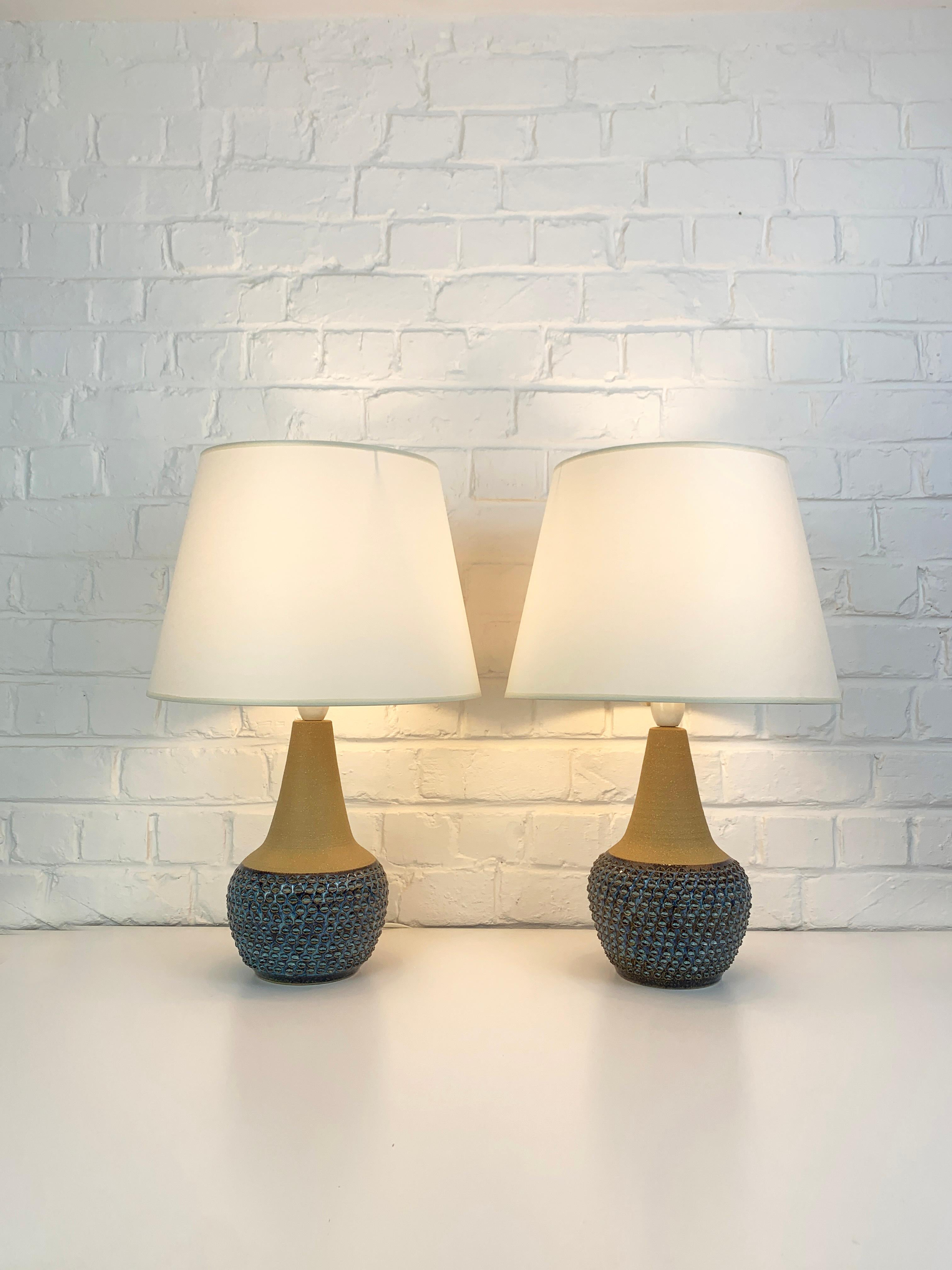 Scandinavo moderno Coppia di lampade da tavolo moderniste in gres Søholm Stentøj Einar Johansen Danimarca 1960 in vendita