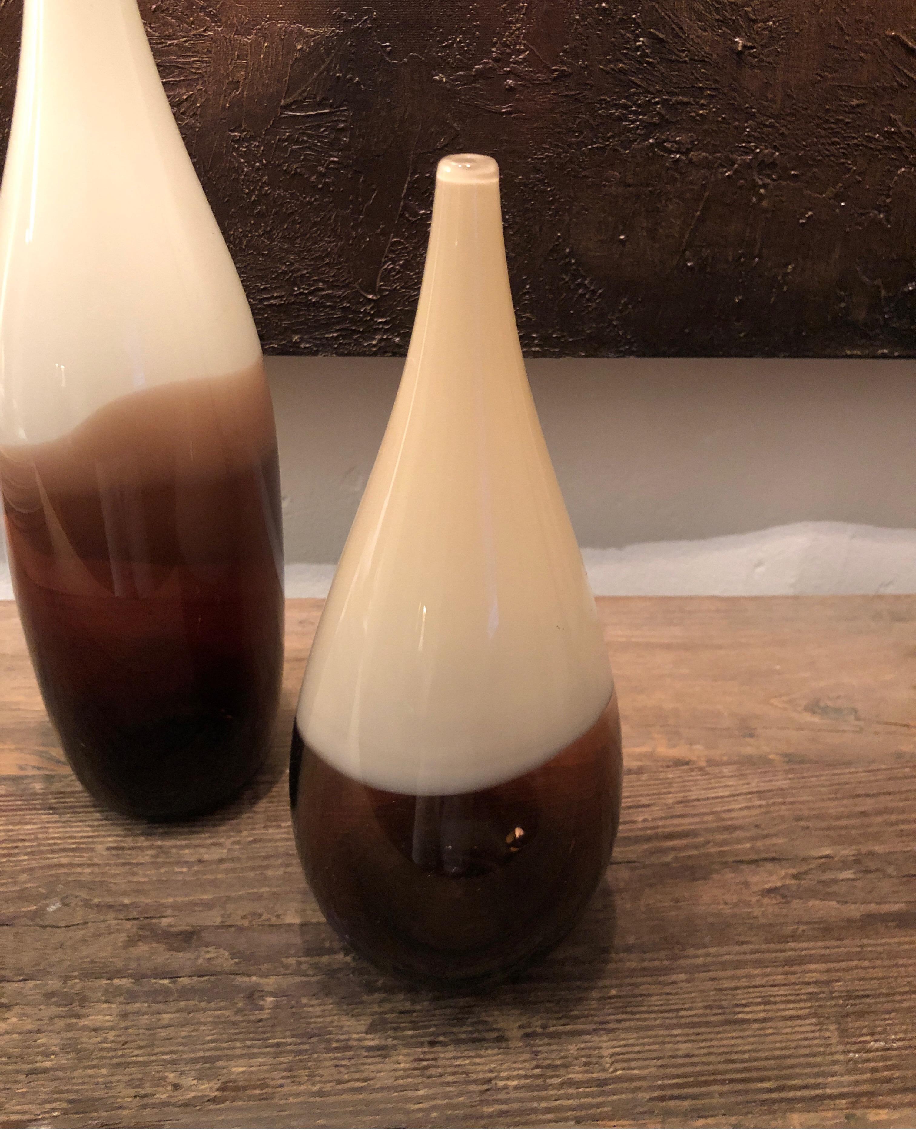 Pair of Siemon and Salazar White/Ivory/Amber Teardrop Lattimo Vases, Signed In Good Condition For Sale In Los Angeles, CA